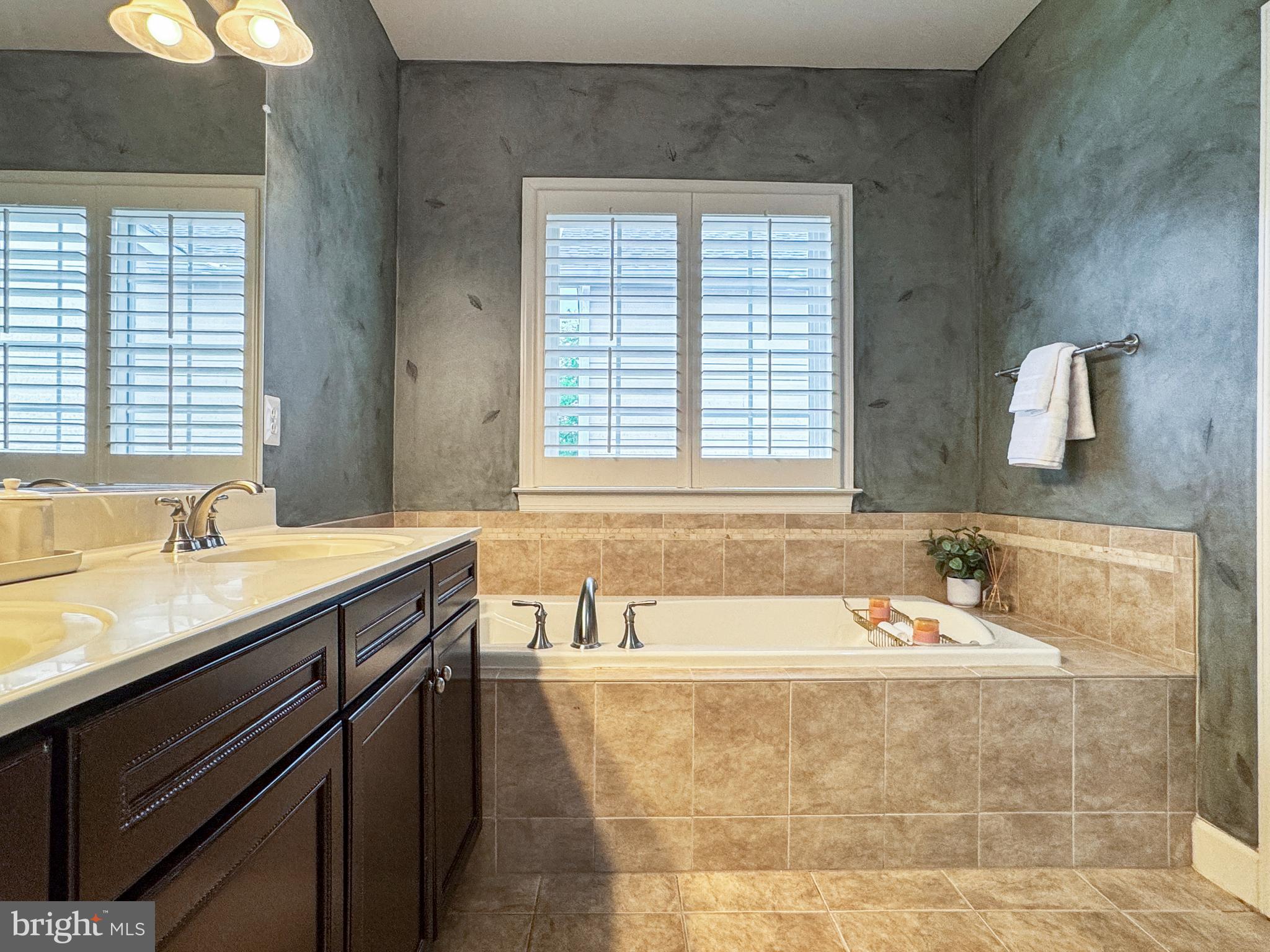 SOUTH VAN BUREN - Residential