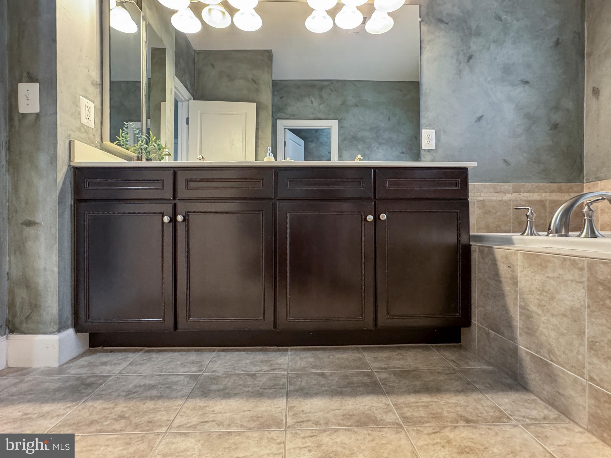 SOUTH VAN BUREN - Residential