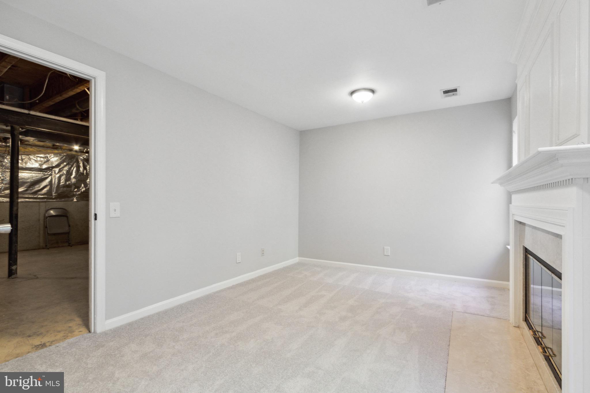 CAROLYN FOREST - Residential