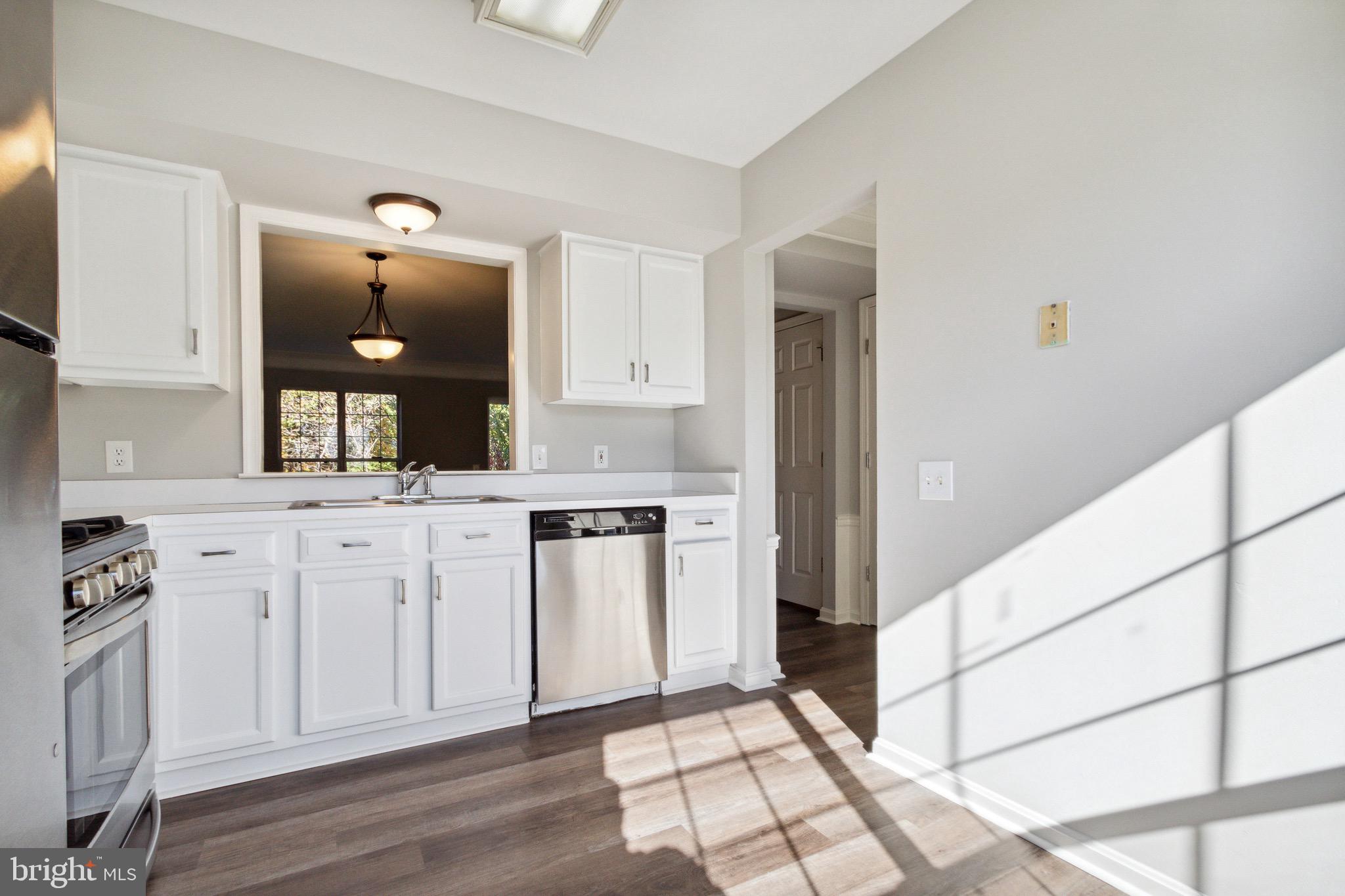 CAROLYN FOREST - Residential