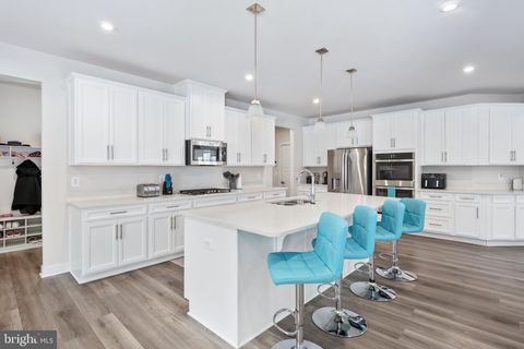 112 LAKE BLUFF COURT FREDERICKSBURG VA 22406