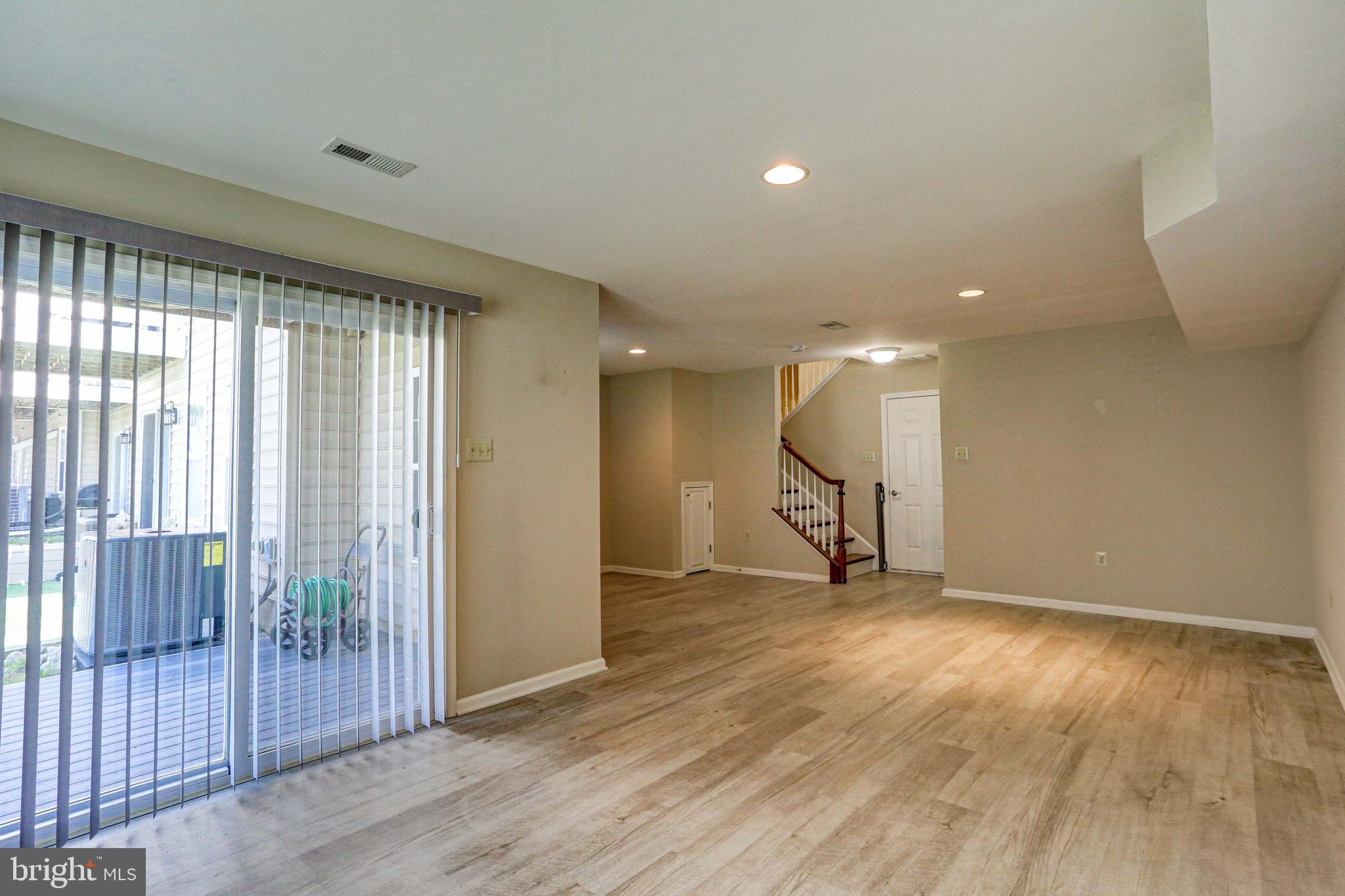 VILL AT COUNTRY VIEW - Residential