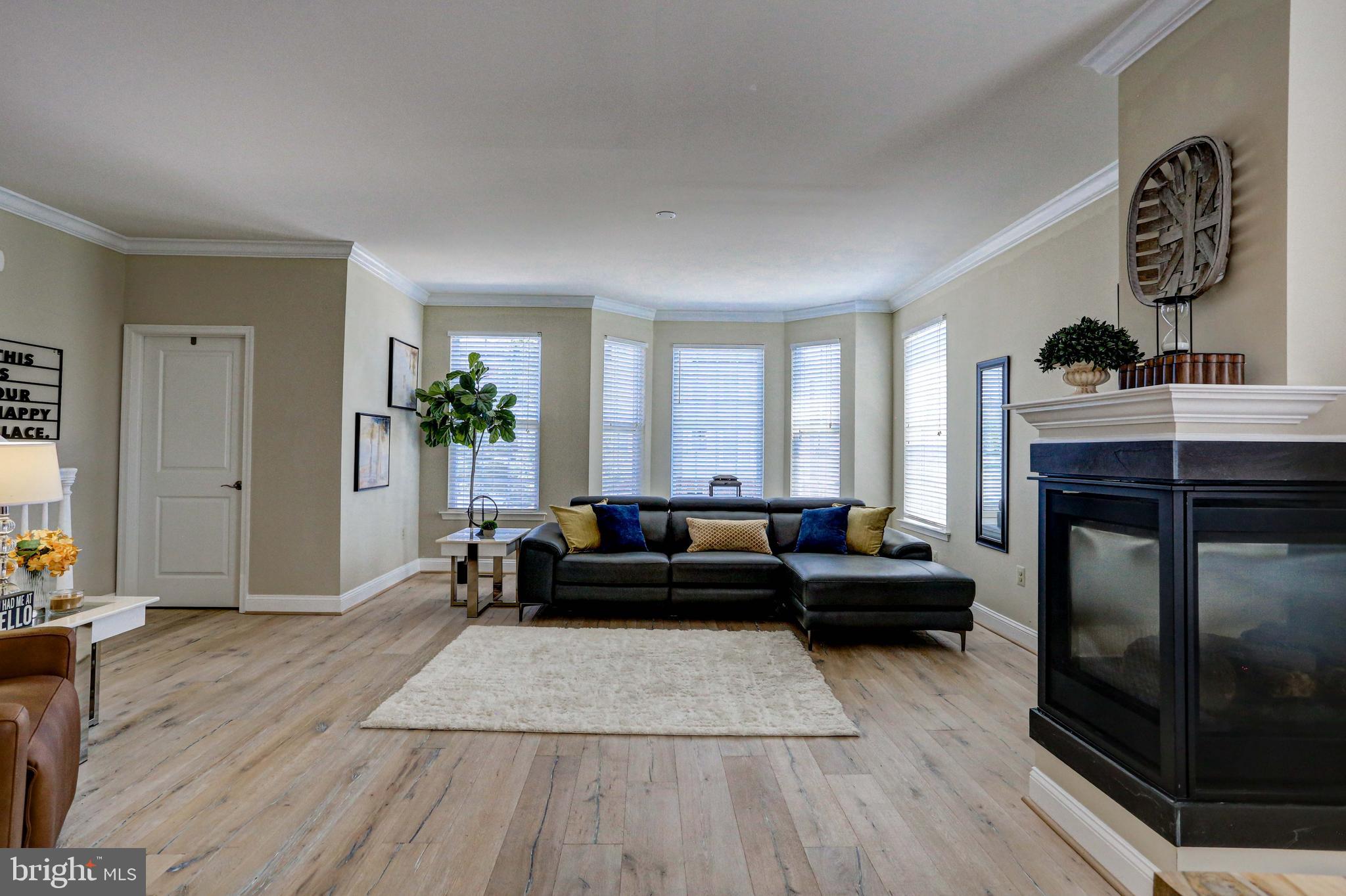 VILL AT COUNTRY VIEW - Residential