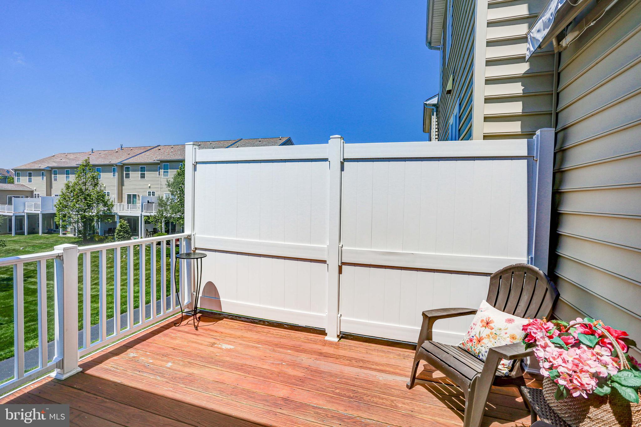 VILL AT COUNTRY VIEW - Residential