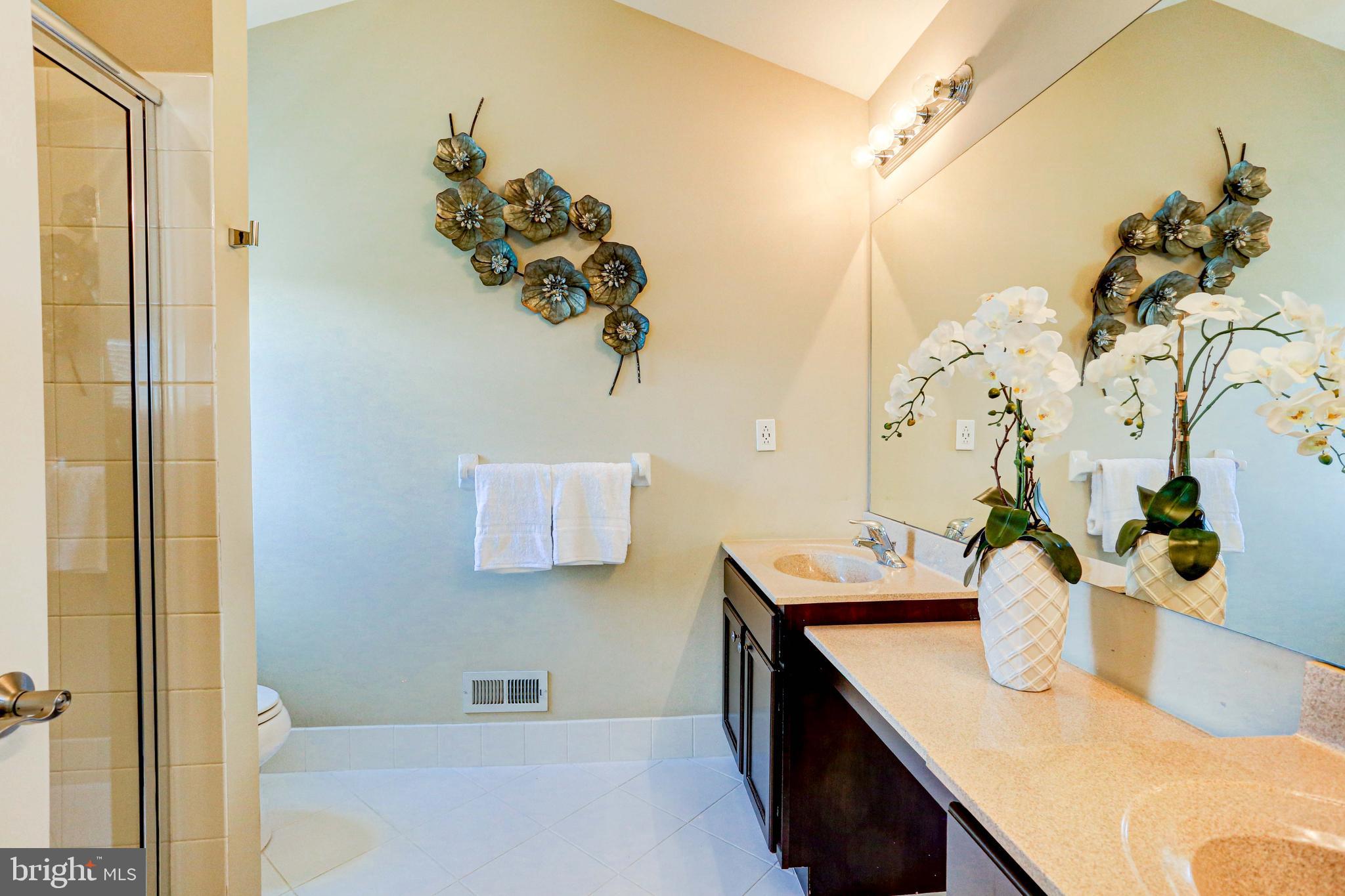 VILL AT COUNTRY VIEW - Residential