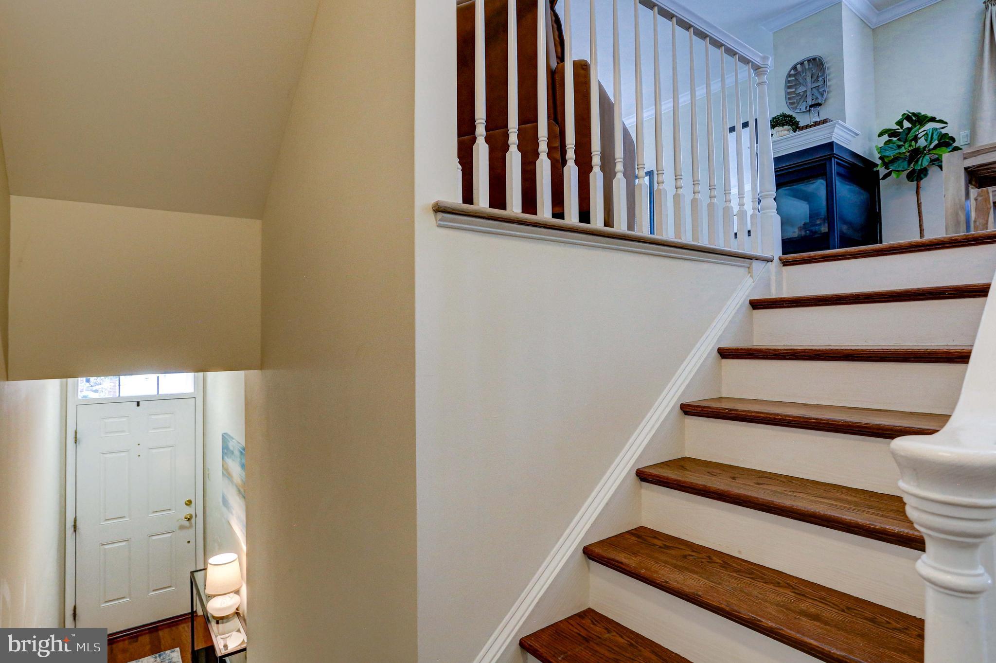 VILL AT COUNTRY VIEW - Residential