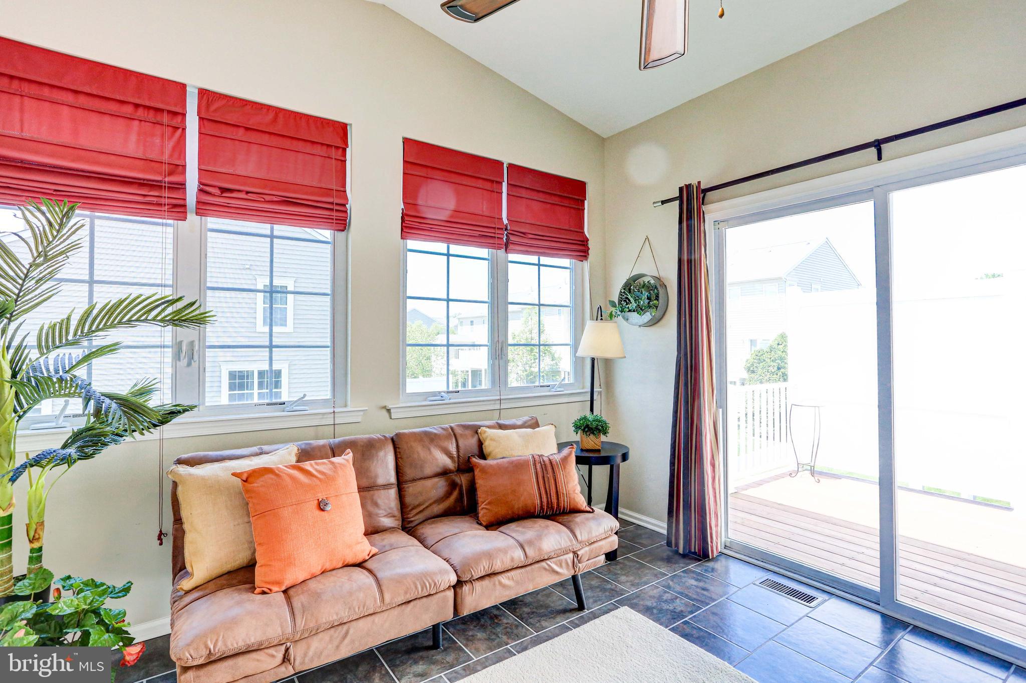 VILL AT COUNTRY VIEW - Residential