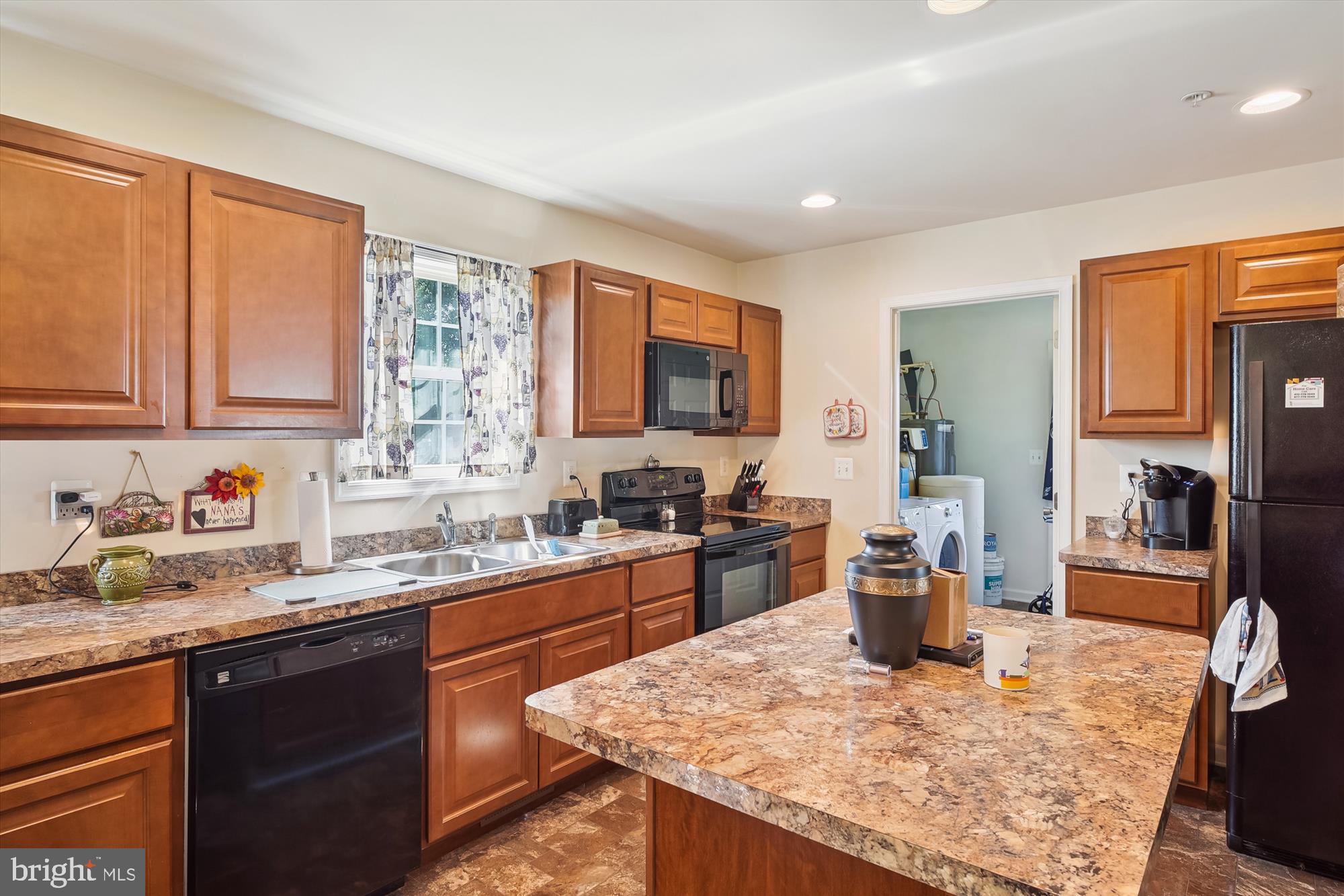 QUAKER ESTATES - Residential