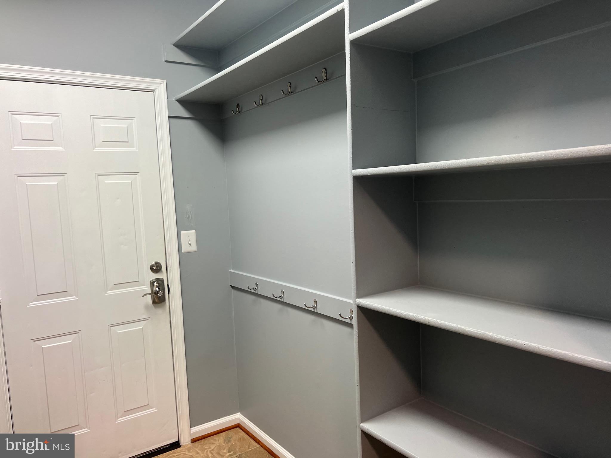 HAMPTON OAKS - Residential