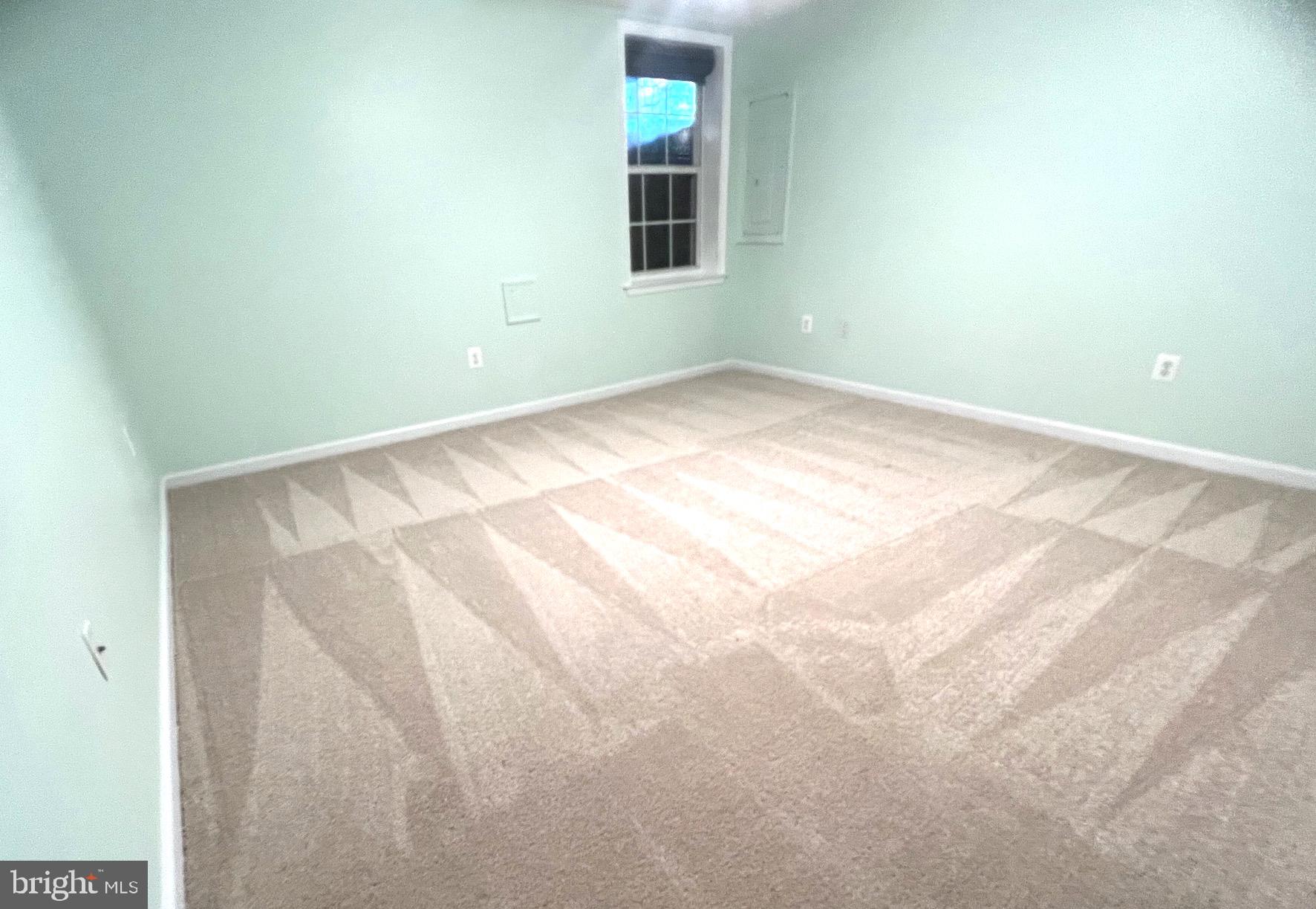 HAMPTON OAKS - Residential