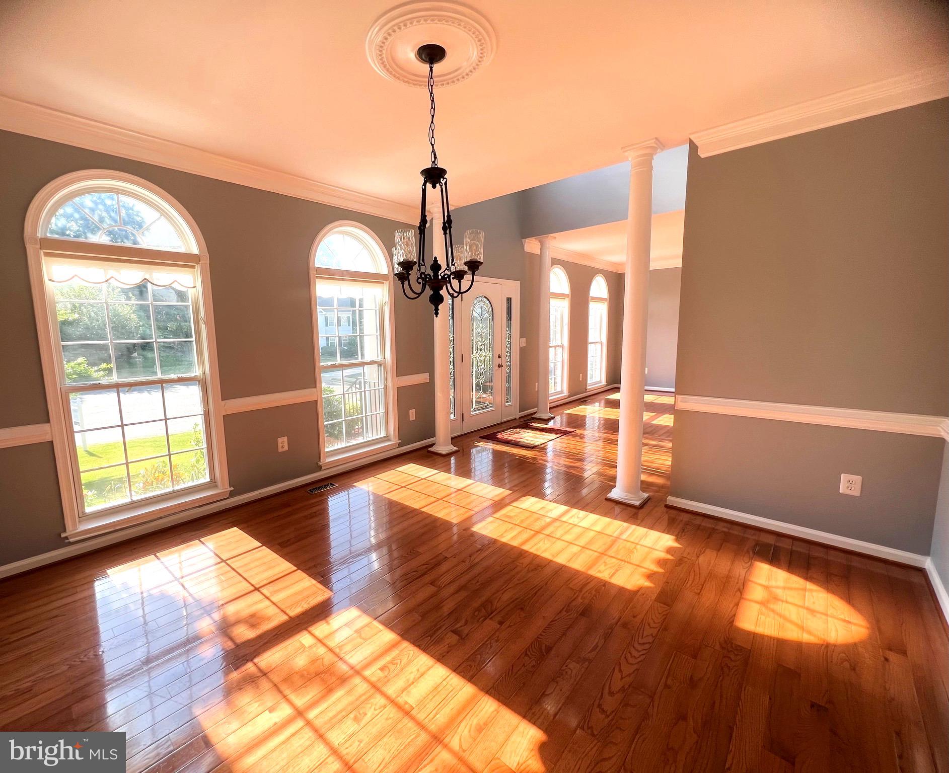 HAMPTON OAKS - Residential