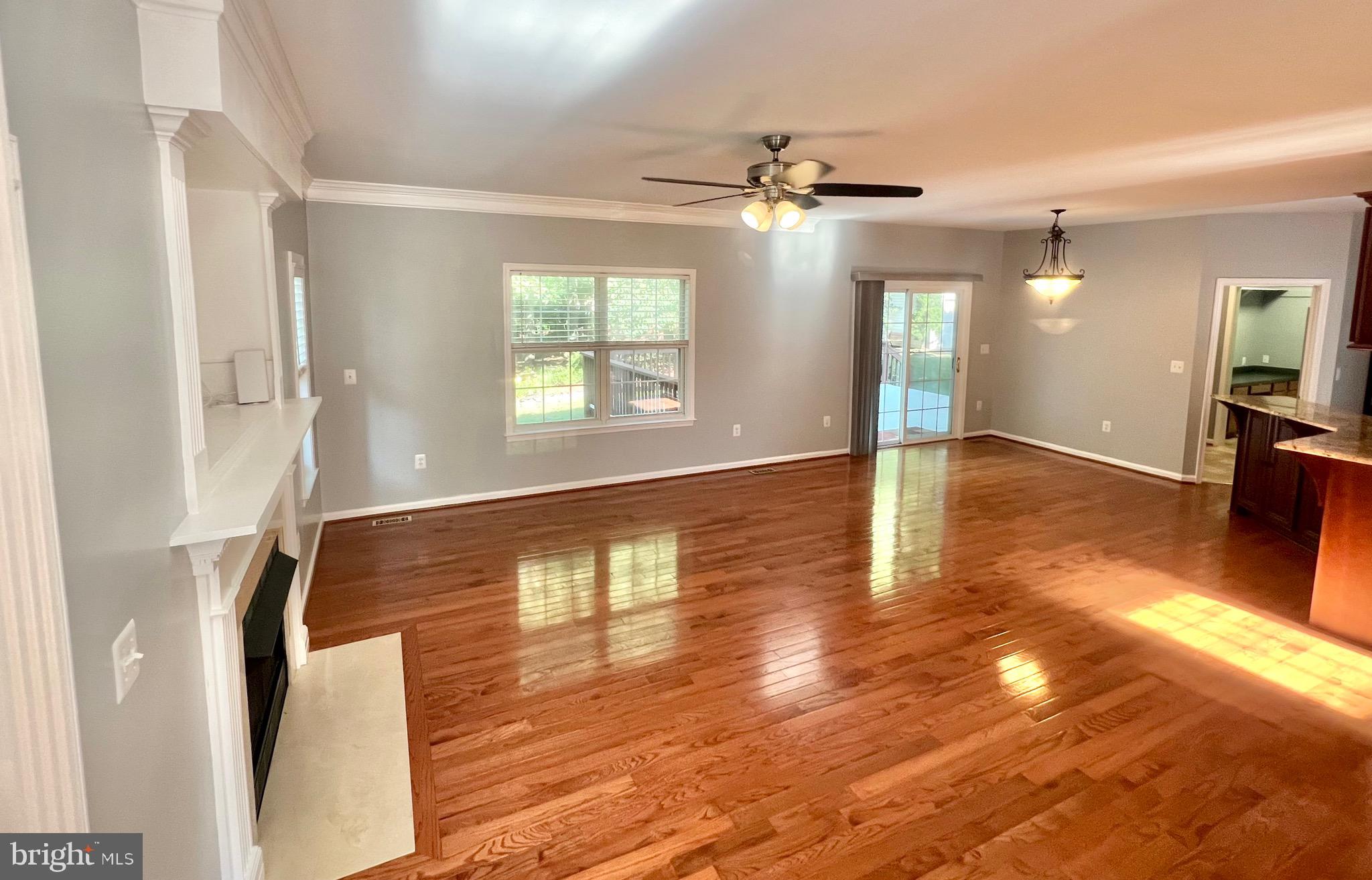 HAMPTON OAKS - Residential