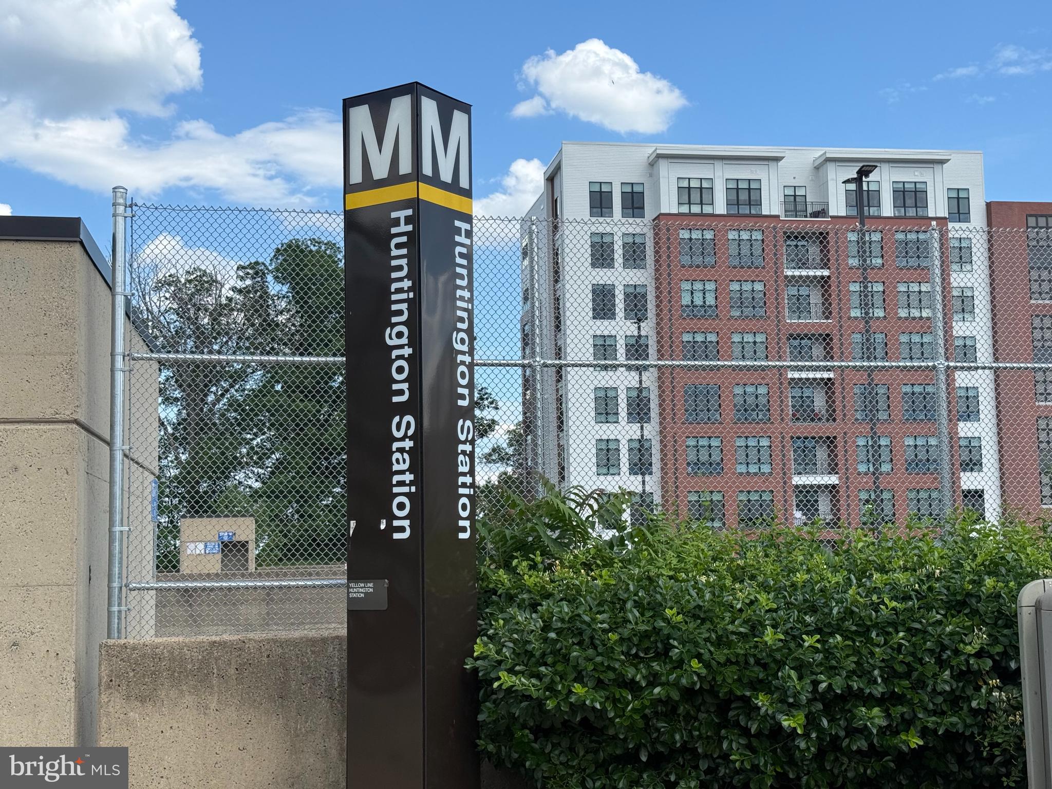 JEFFERSON MANOR - Residential