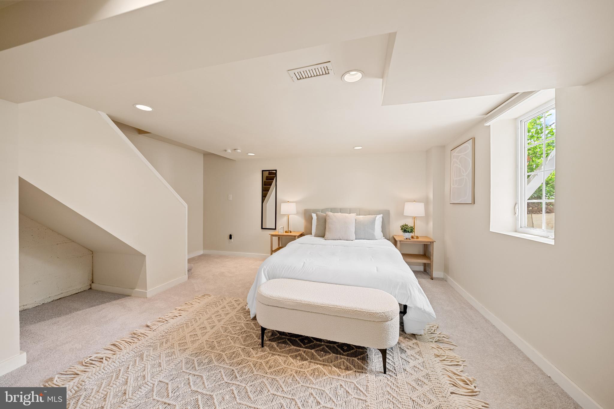 JEFFERSON MANOR - Residential