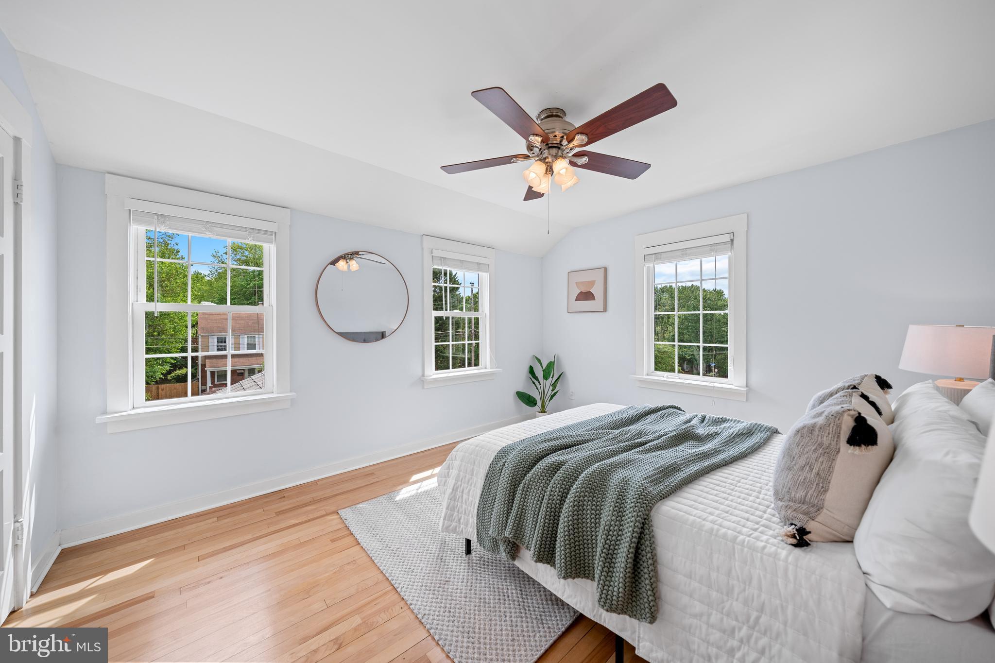 JEFFERSON MANOR - Residential