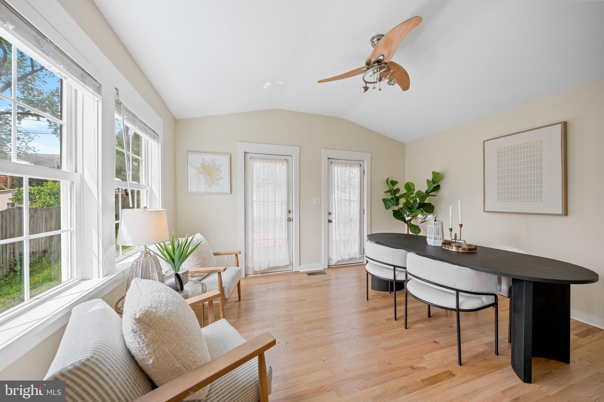 JEFFERSON MANOR - Residential