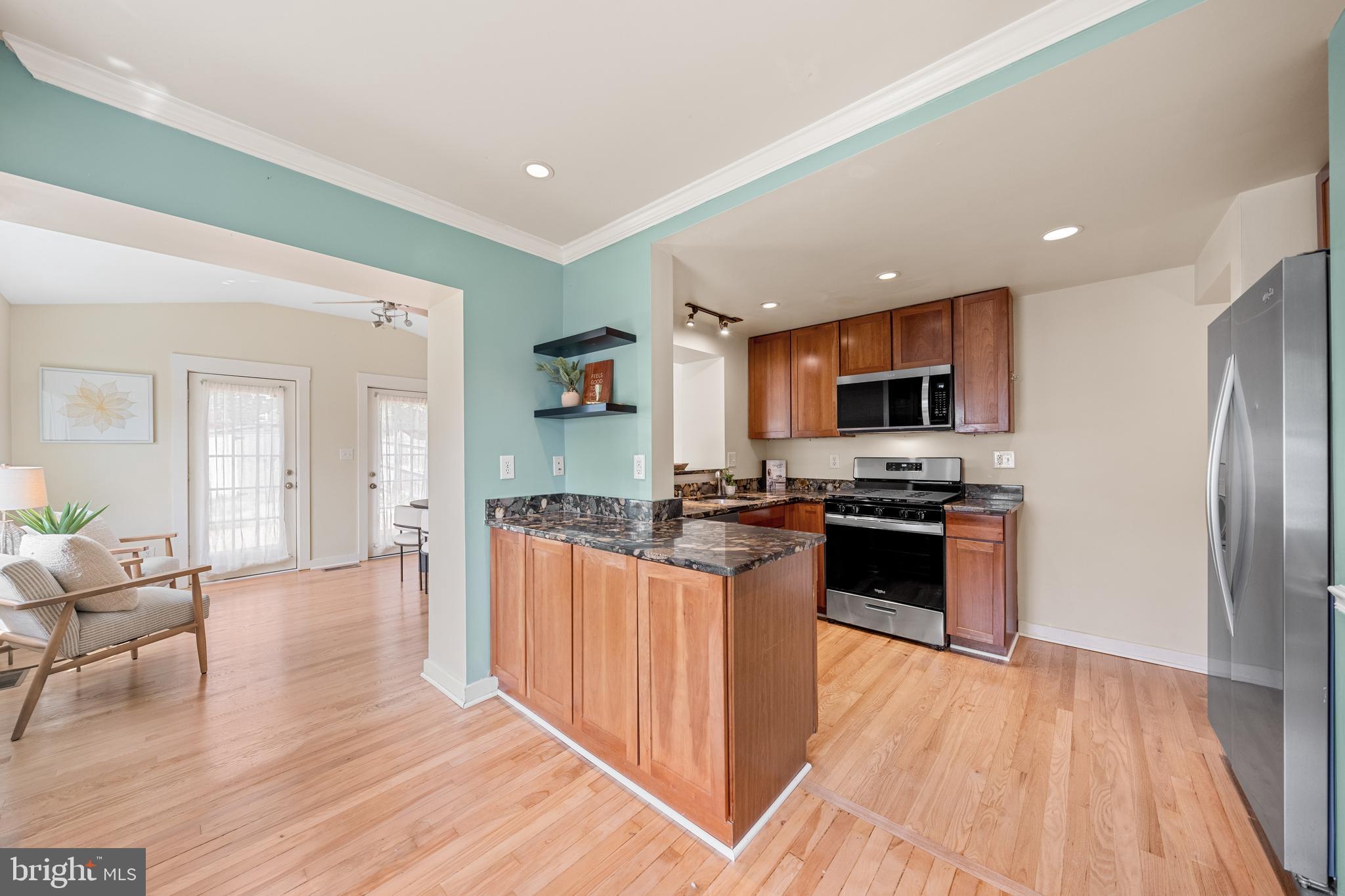 JEFFERSON MANOR - Residential