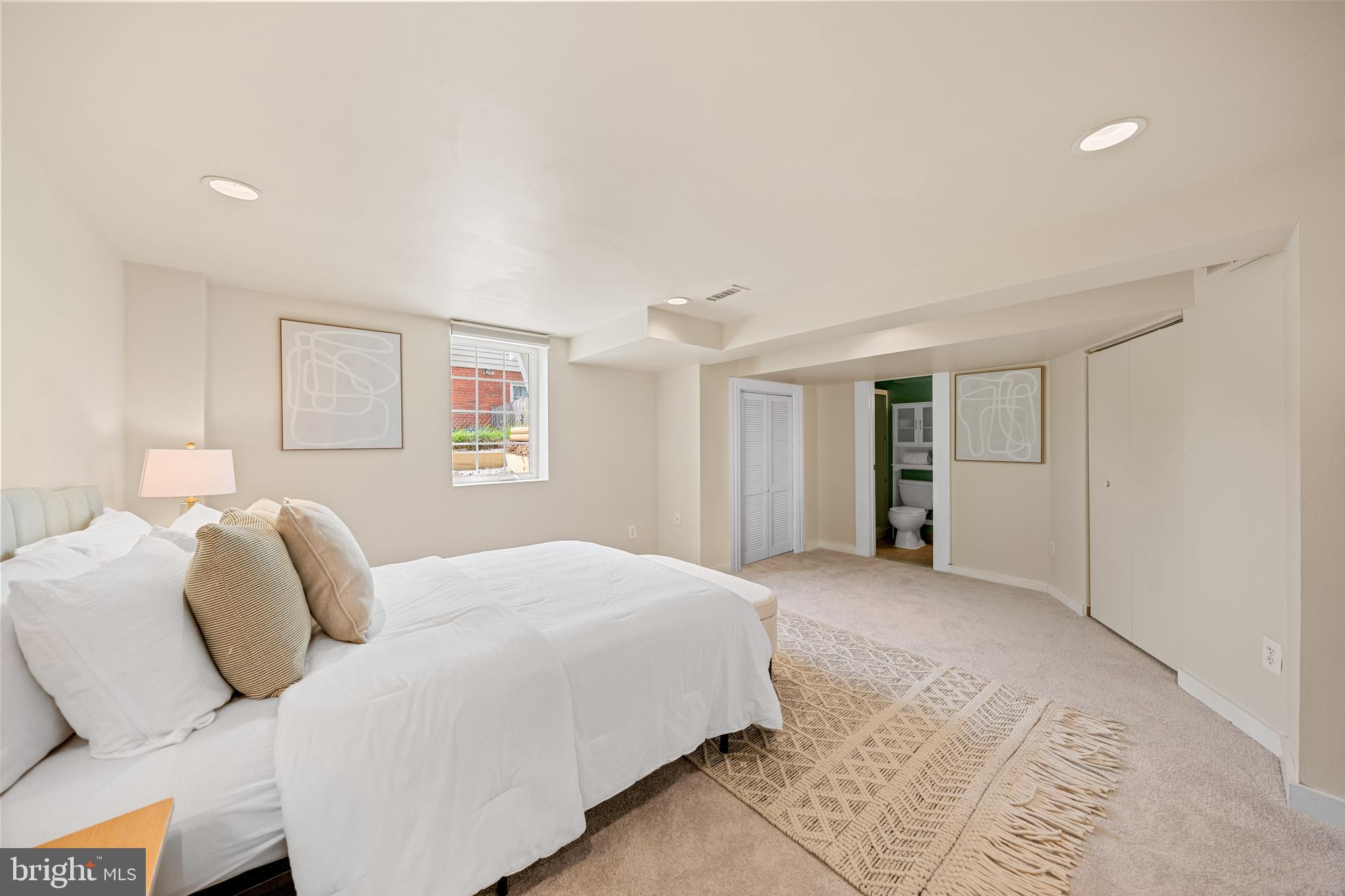 JEFFERSON MANOR - Residential