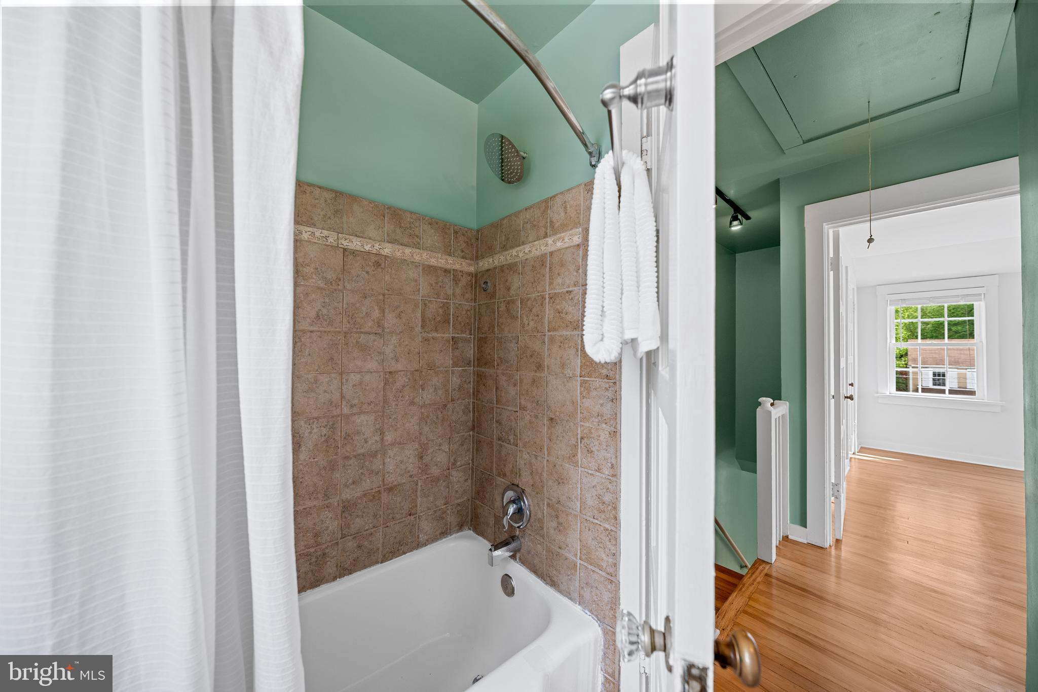 JEFFERSON MANOR - Residential