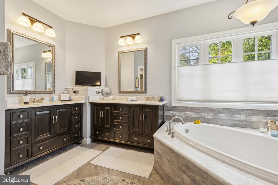 BROOKSIDE - Residential