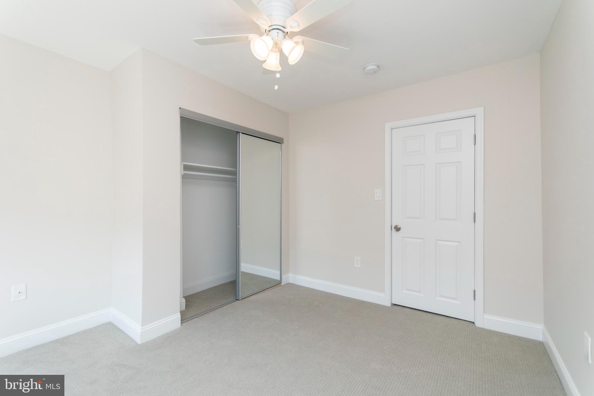 PORT RICHMOND - Residential Lease