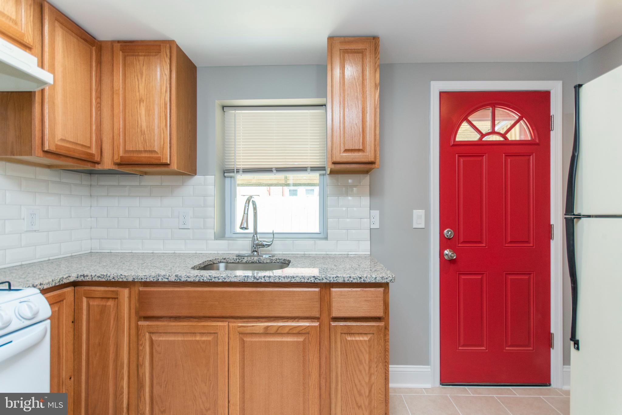 PORT RICHMOND - Residential Lease