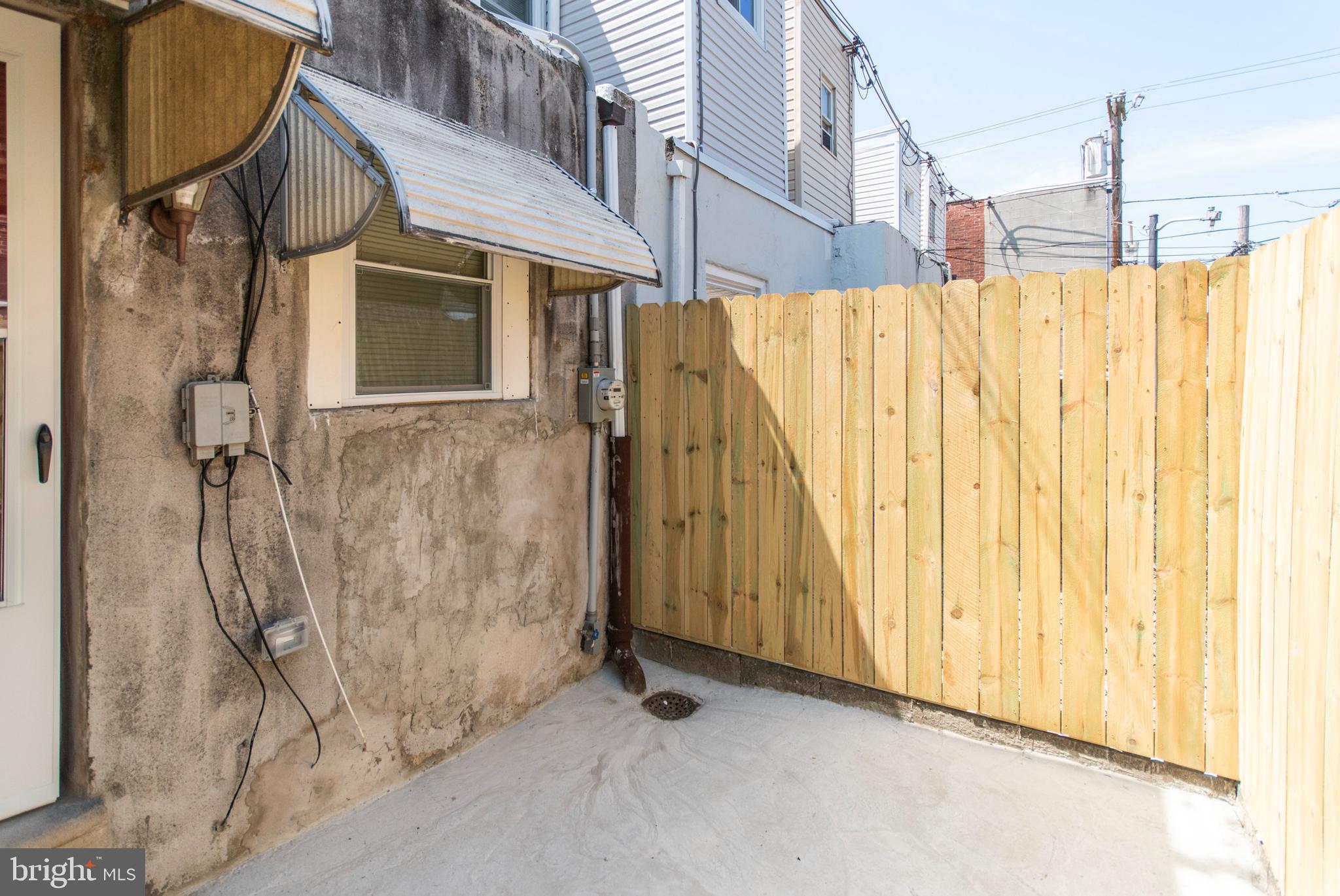 PORT RICHMOND - Residential Lease