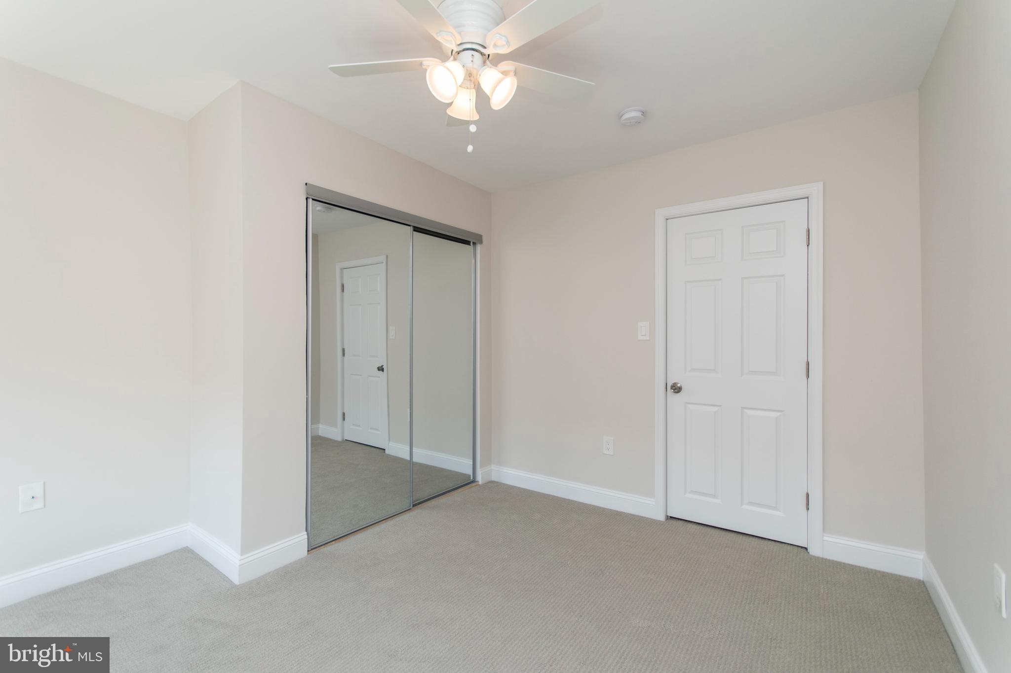 PORT RICHMOND - Residential Lease