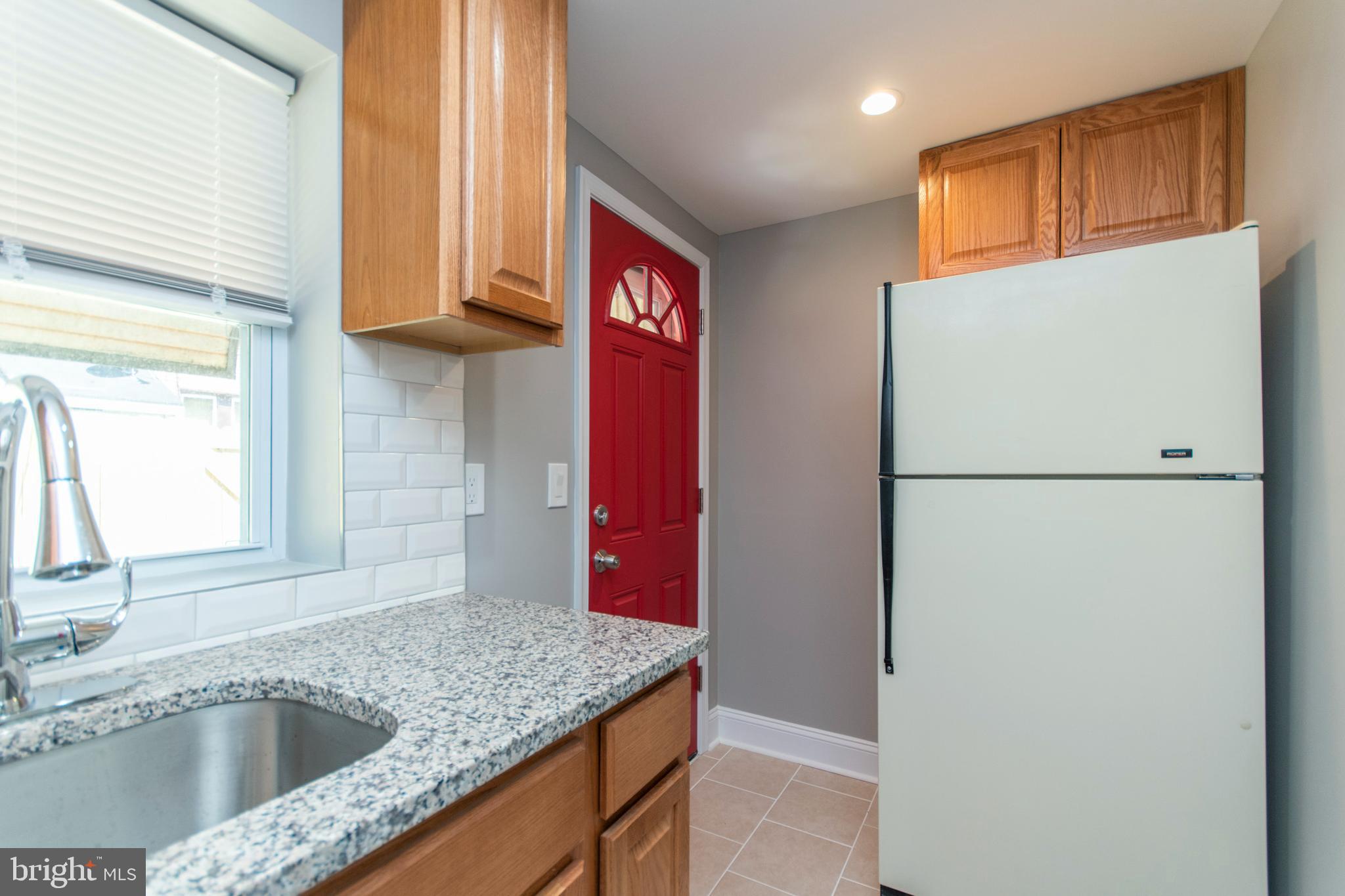 PORT RICHMOND - Residential Lease