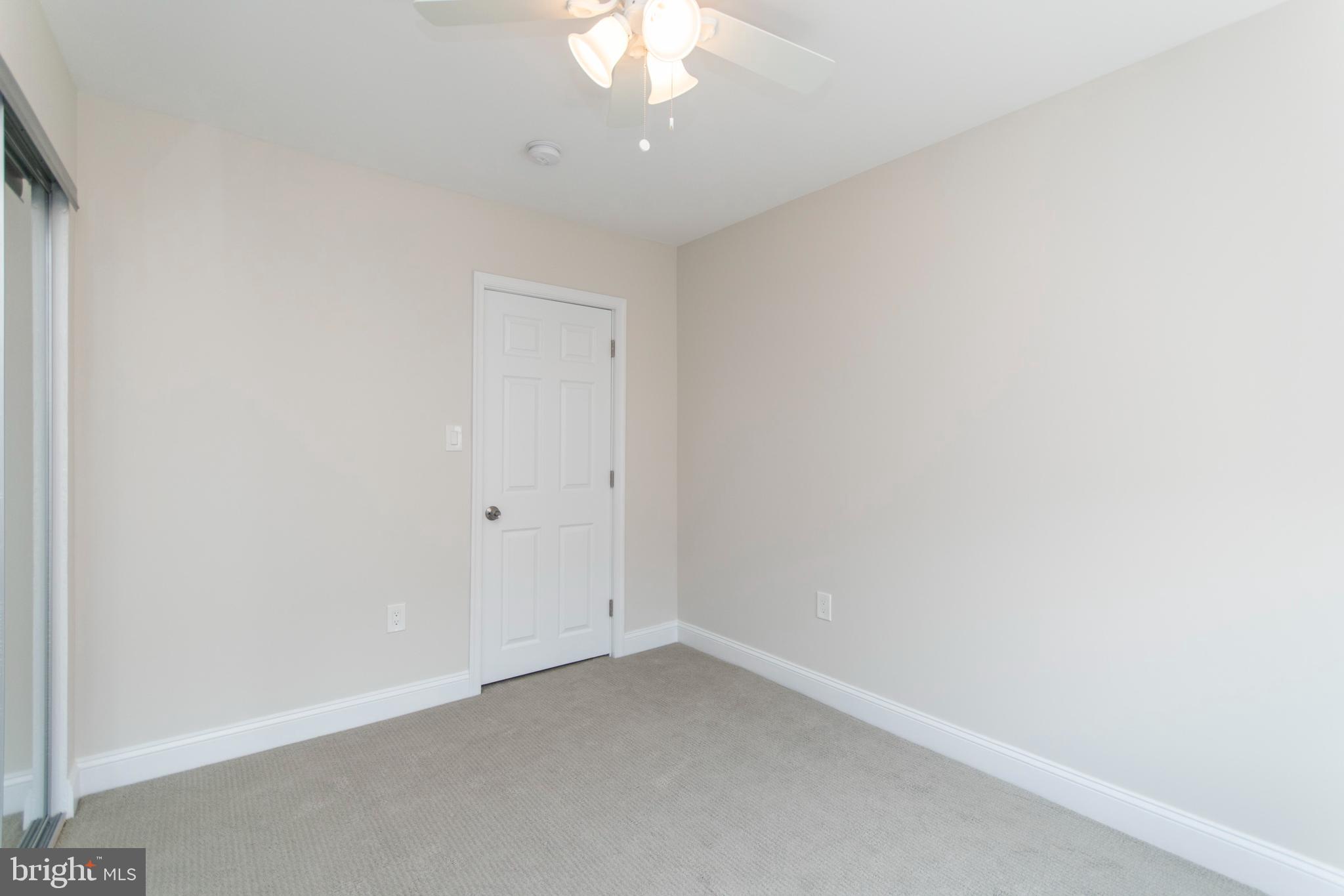 PORT RICHMOND - Residential Lease