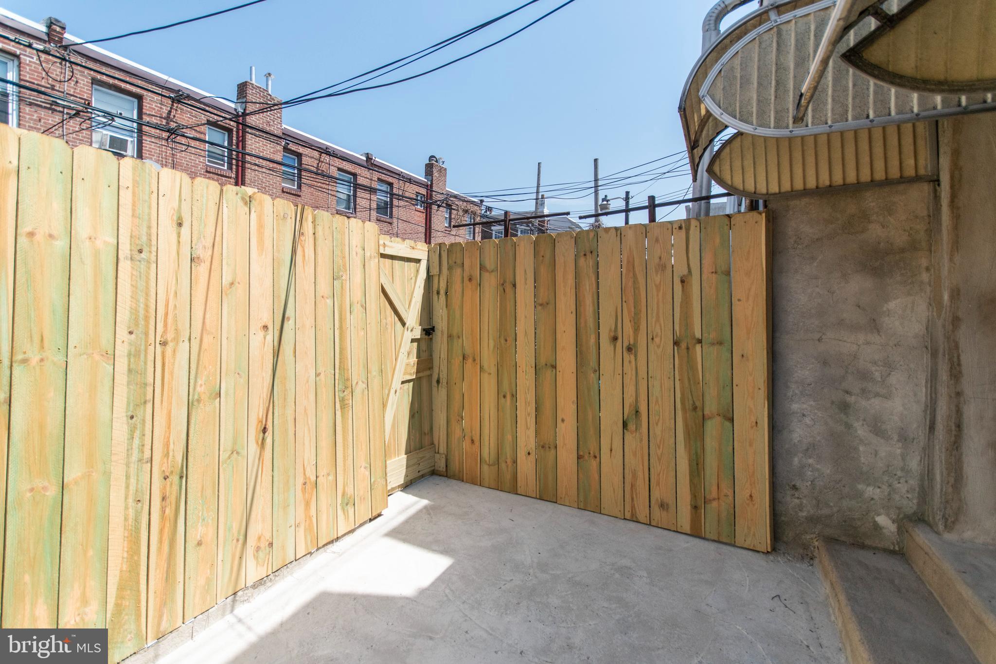 PORT RICHMOND - Residential Lease