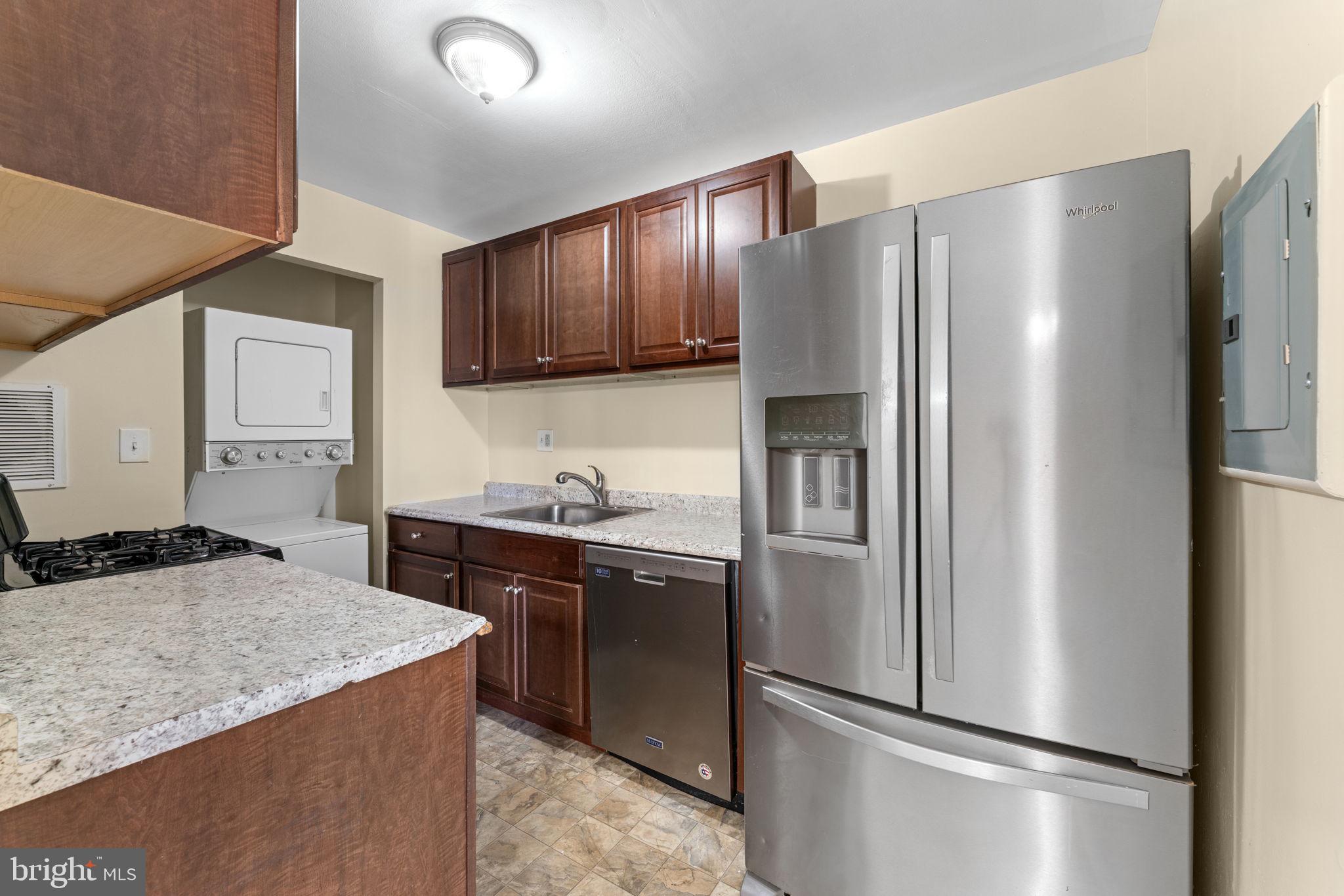 FRENCHMANS CREEK - Residential Lease