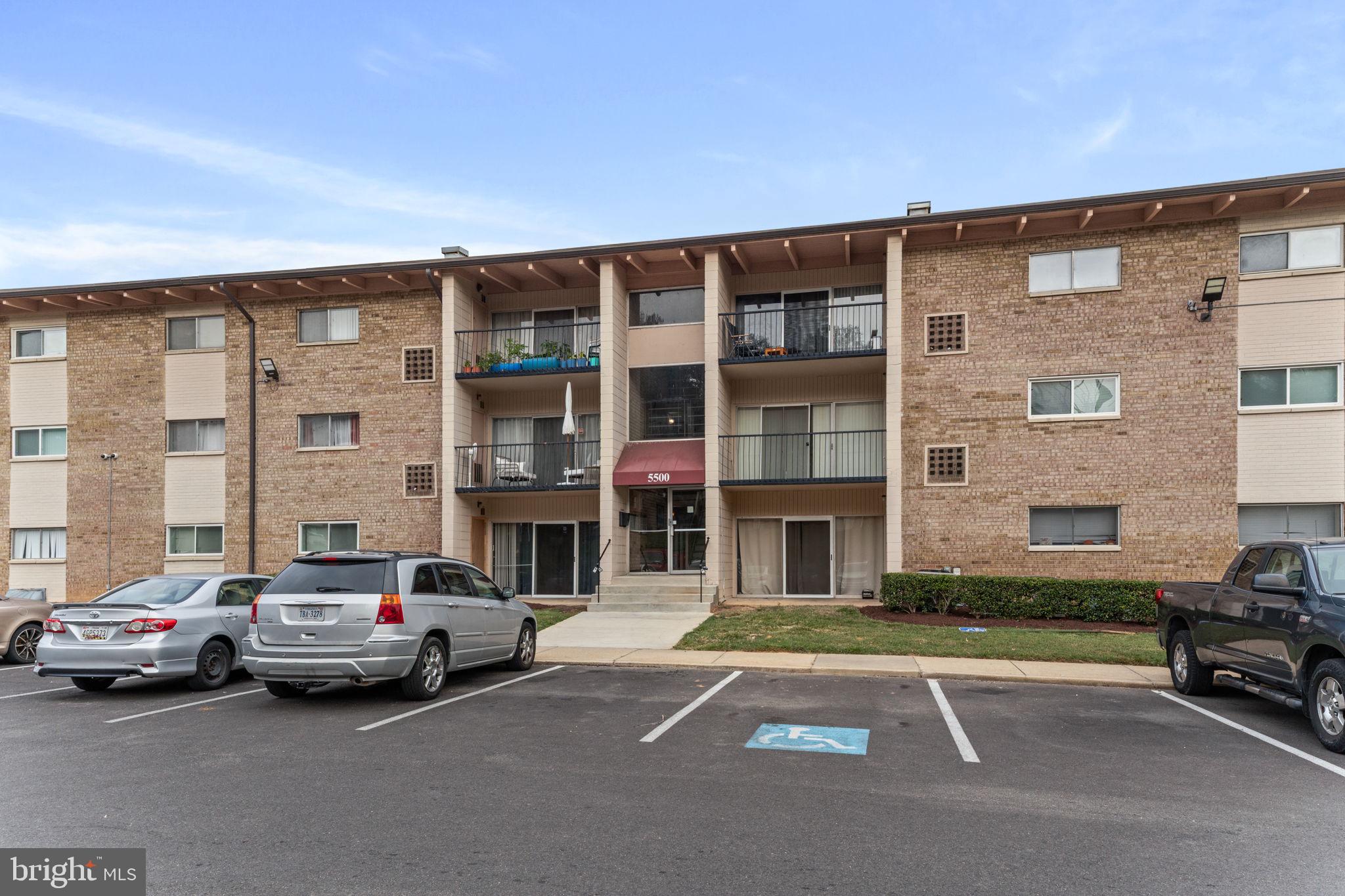 FRENCHMANS CREEK - Residential Lease