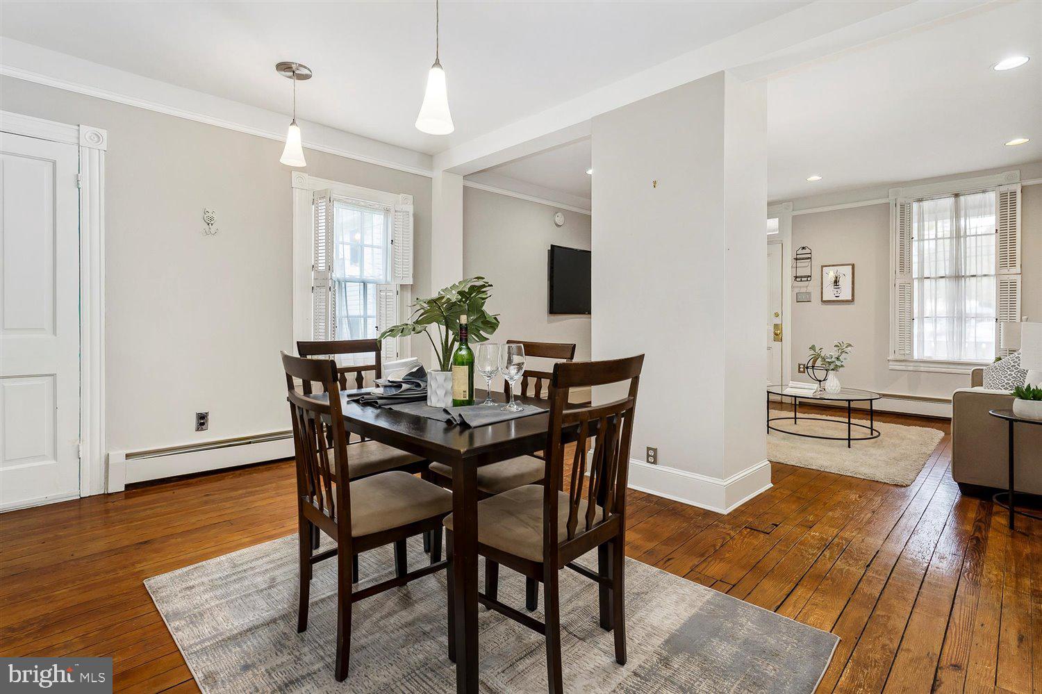 LAKE ROLAND - Residential