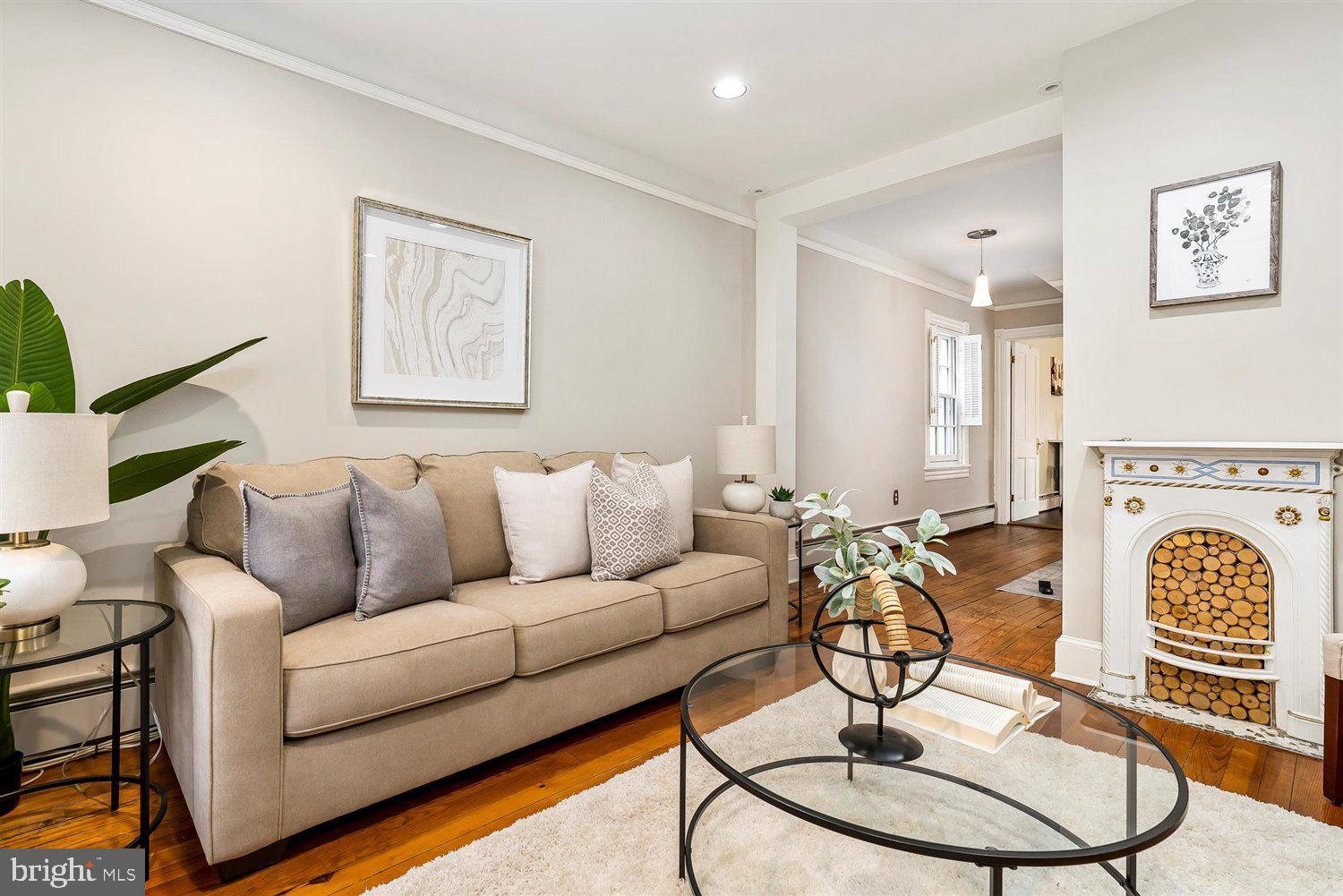 LAKE ROLAND - Residential