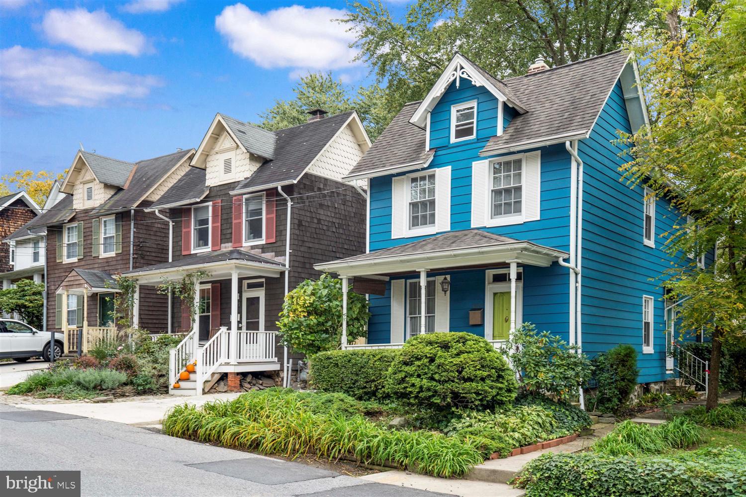 LAKE ROLAND - Residential