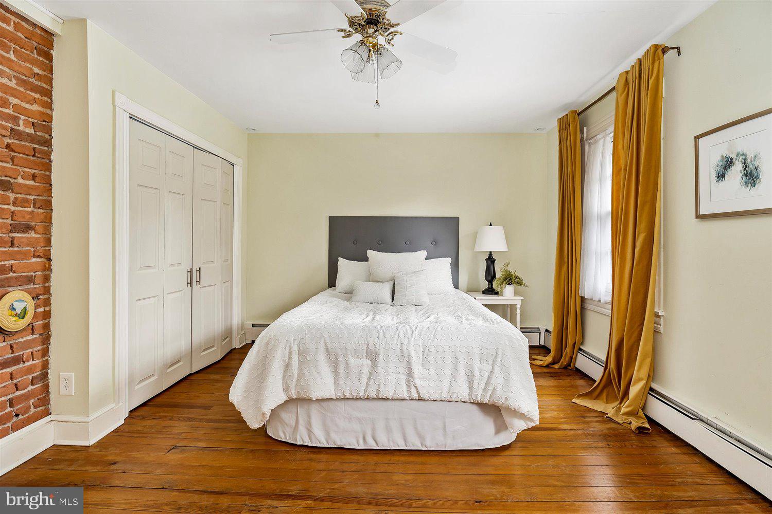 LAKE ROLAND - Residential