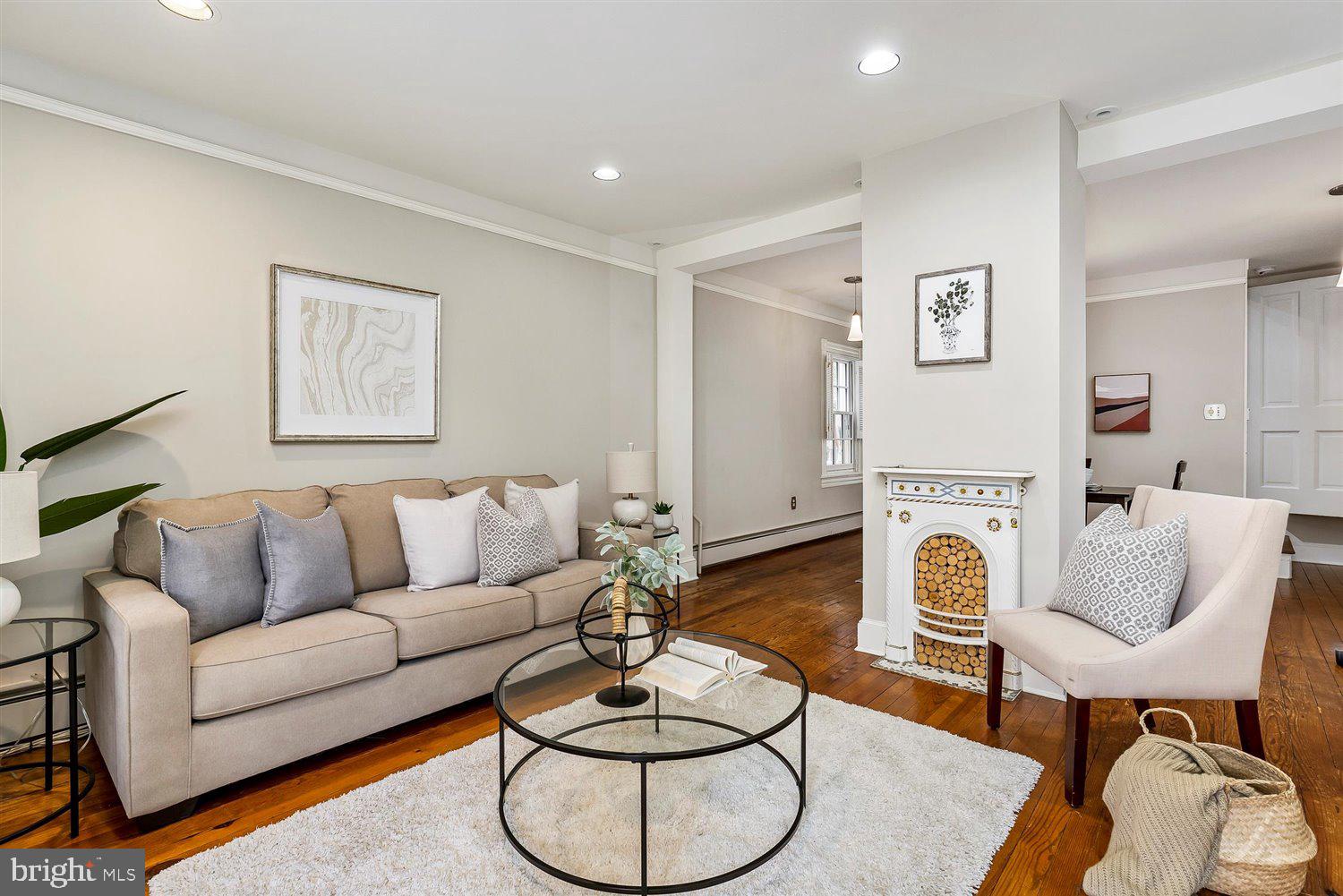 LAKE ROLAND - Residential