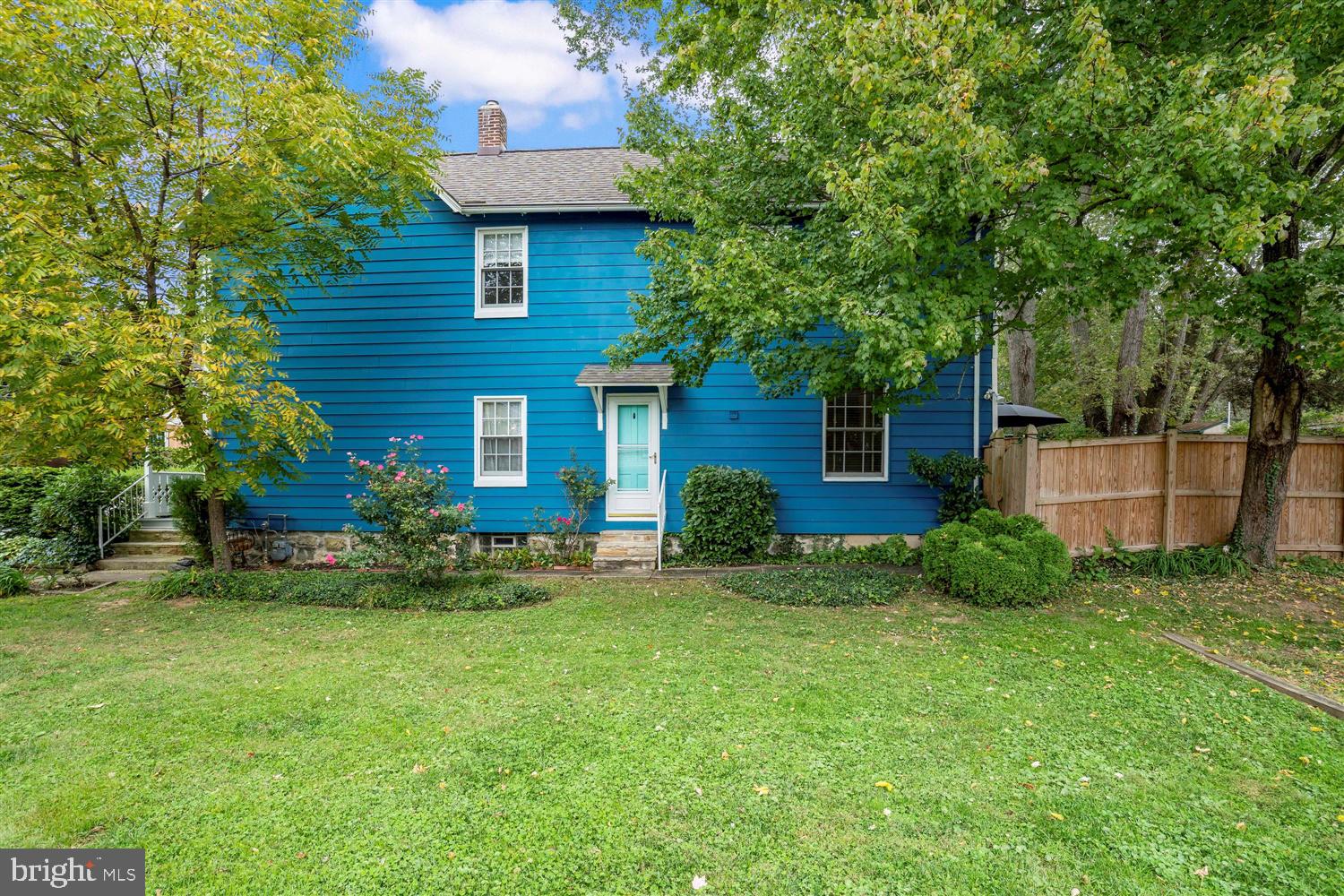 LAKE ROLAND - Residential