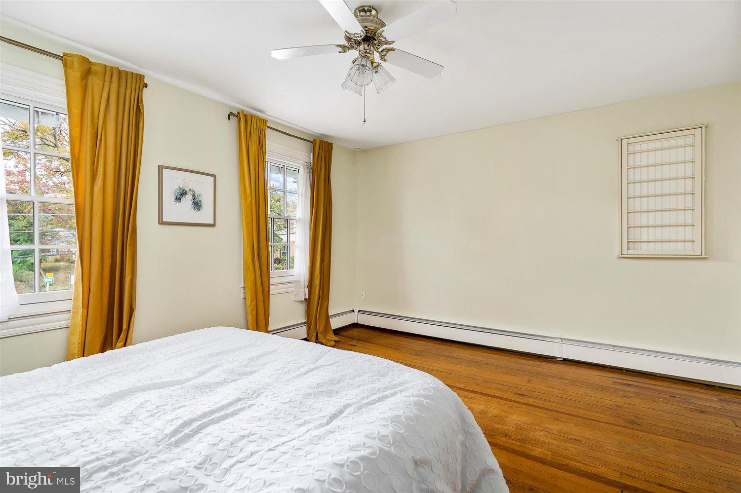 LAKE ROLAND - Residential