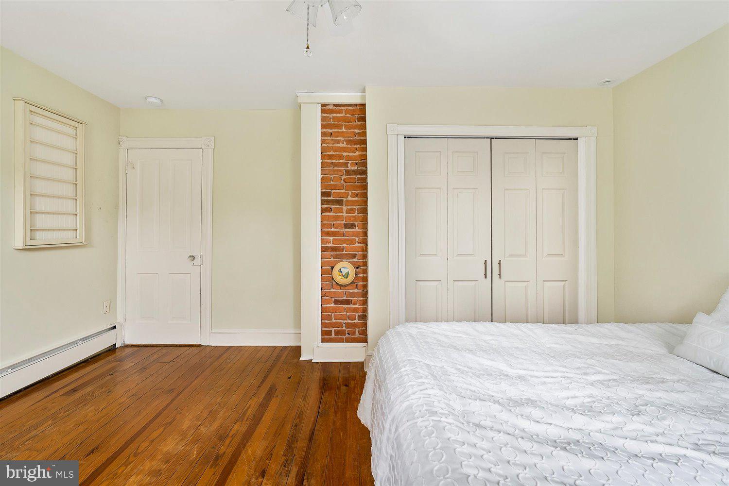 LAKE ROLAND - Residential