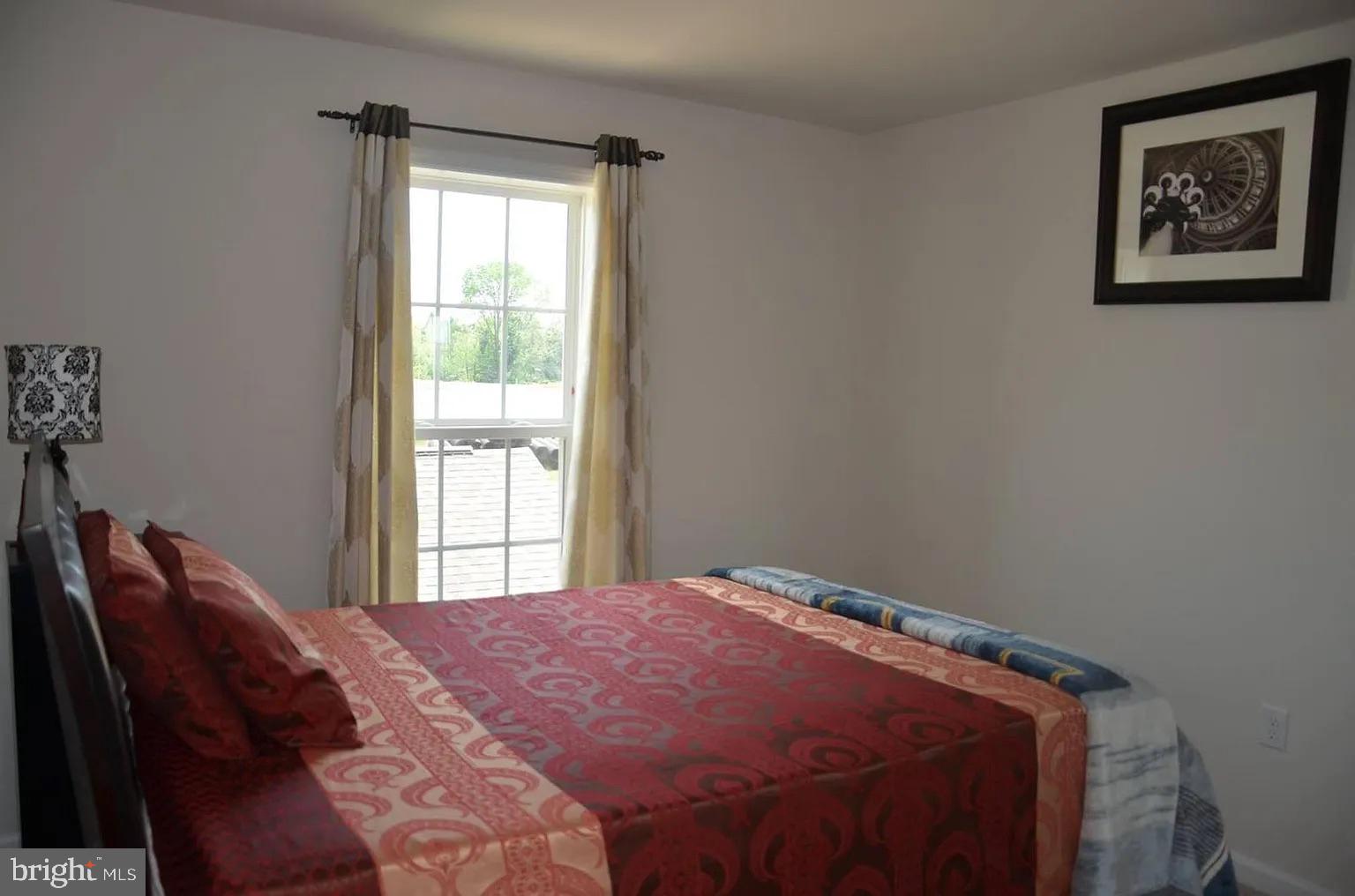 ARCONA ESTATES - Residential Lease