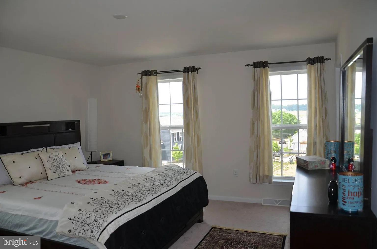 ARCONA ESTATES - Residential Lease