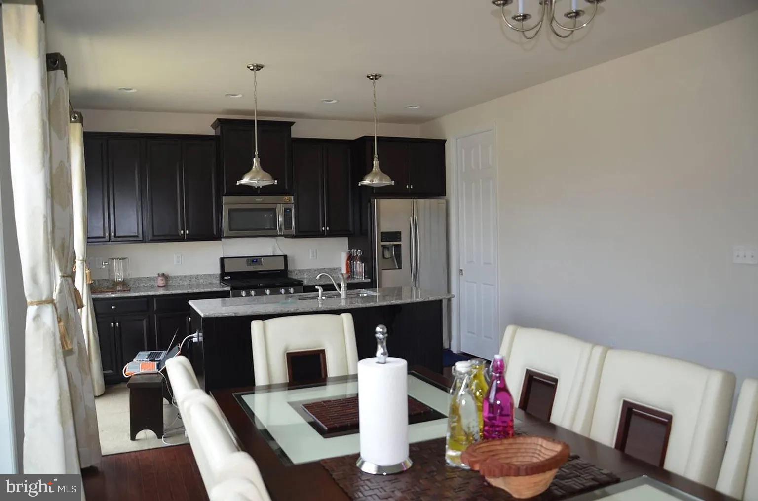 ARCONA ESTATES - Residential Lease