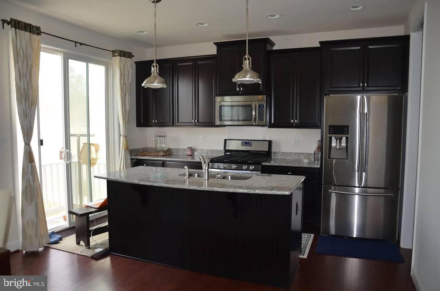 ARCONA ESTATES - Residential Lease