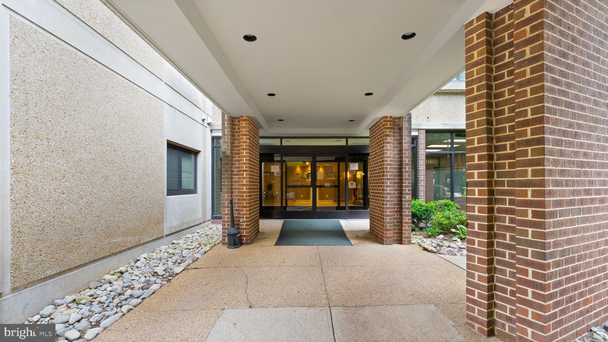 HIGHPOINTE - Residential