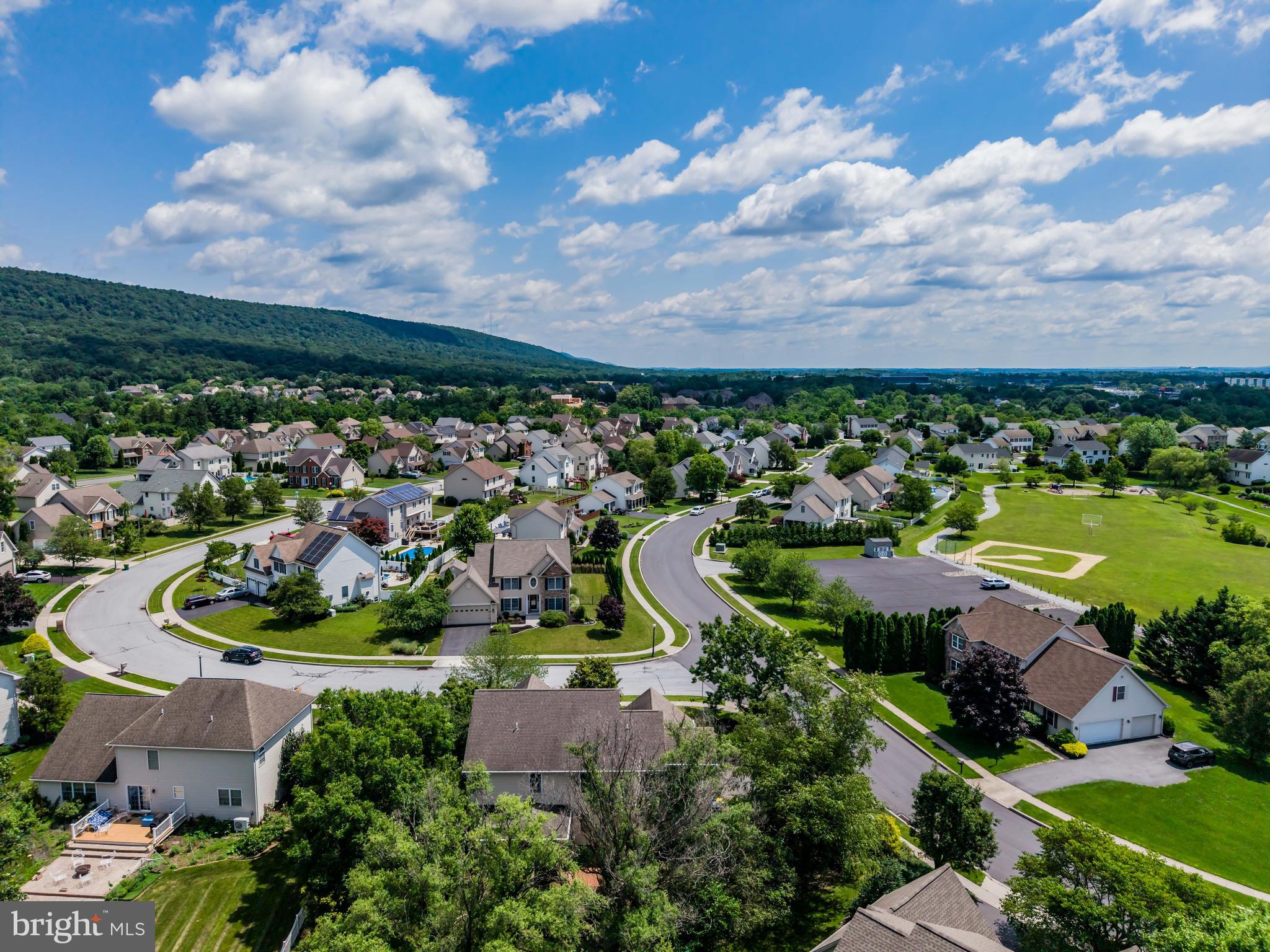 WESTBURY - Residential