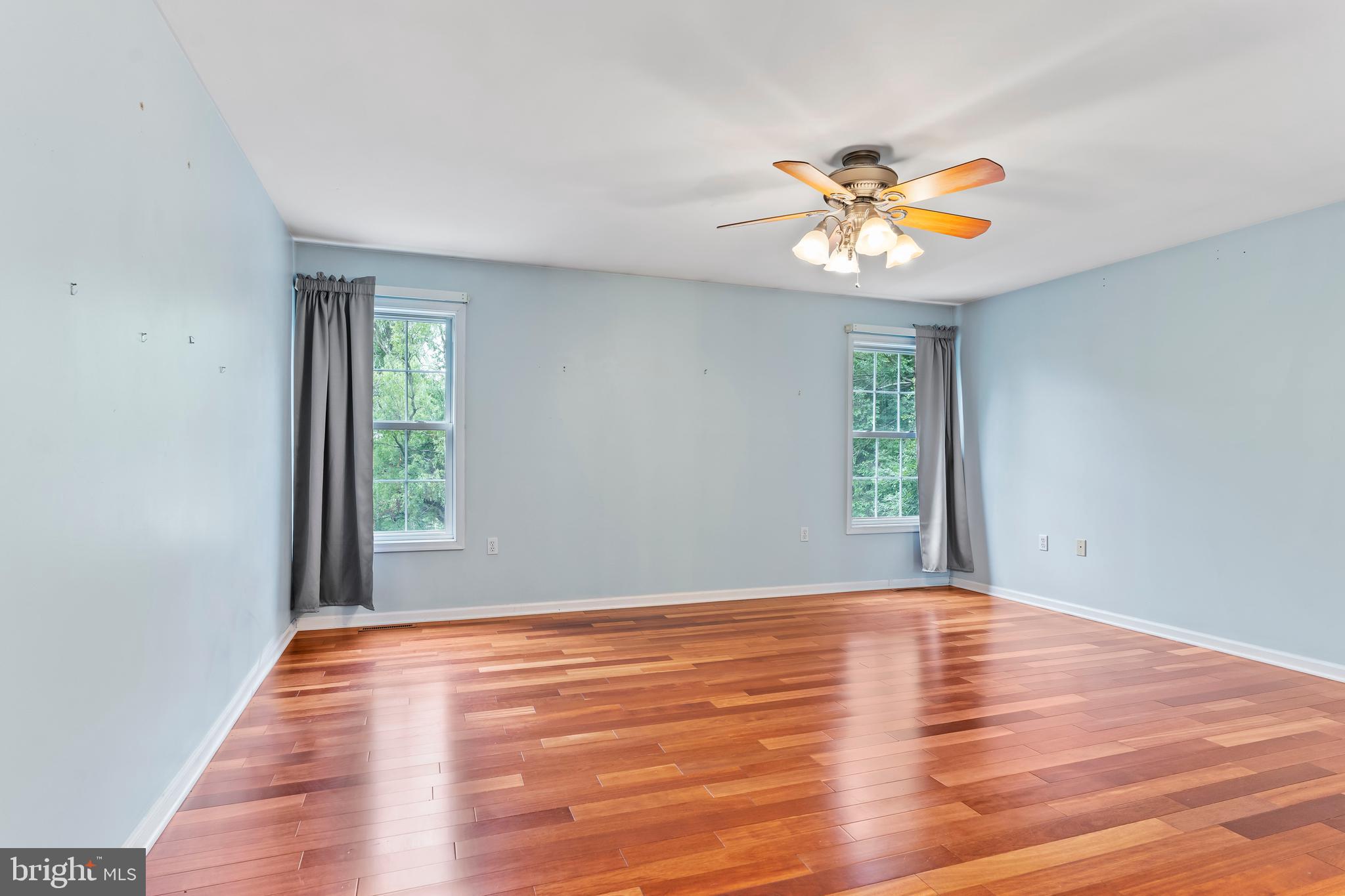 WESTBURY - Residential