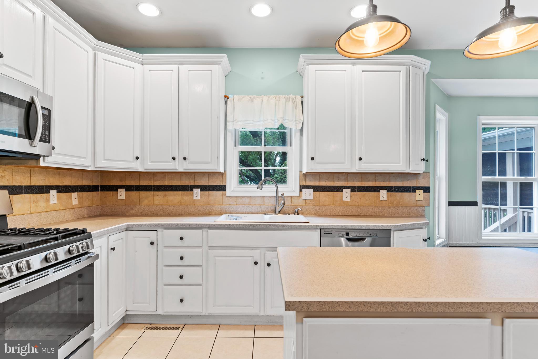 WESTBURY - Residential