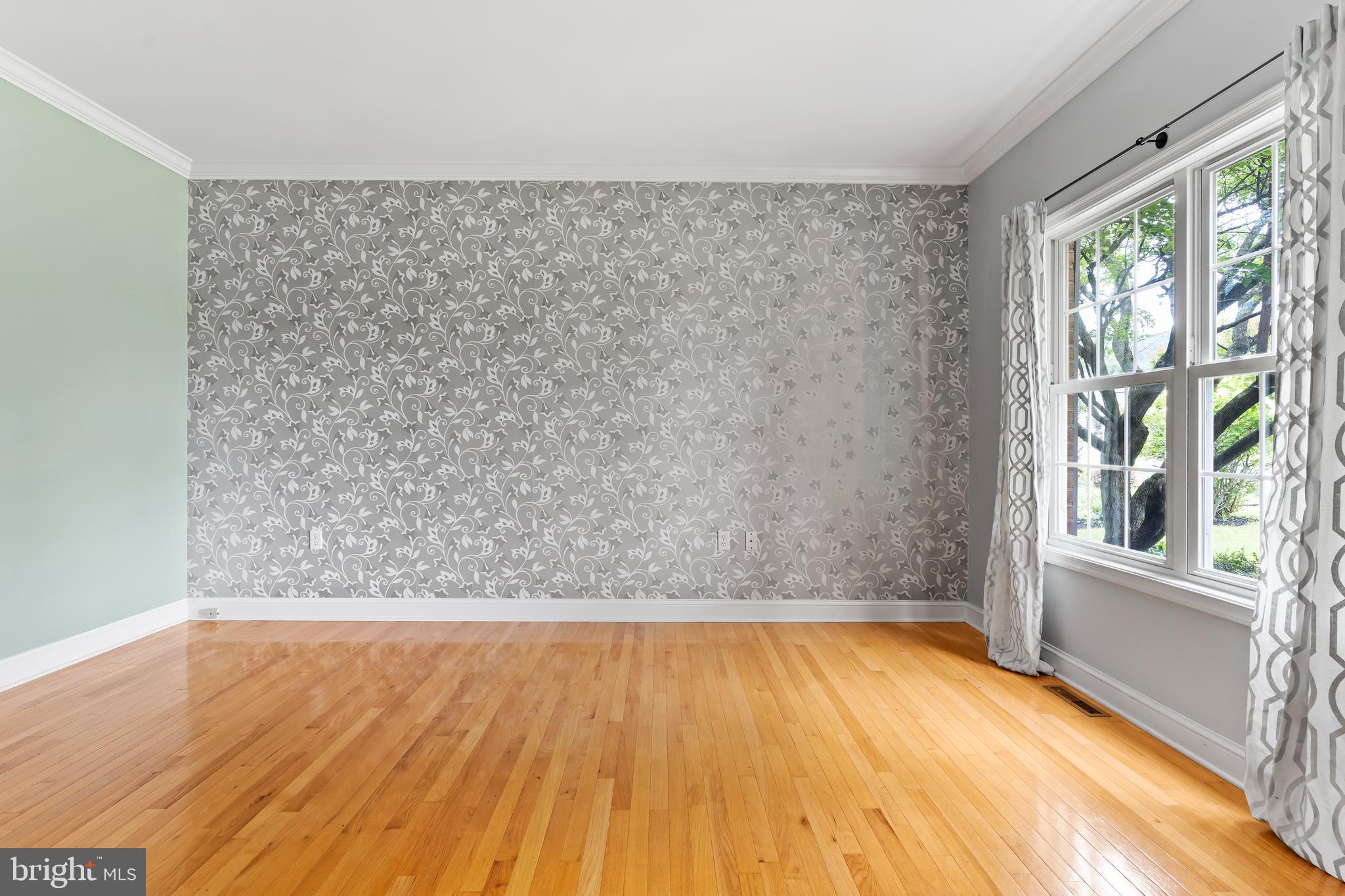 WESTBURY - Residential